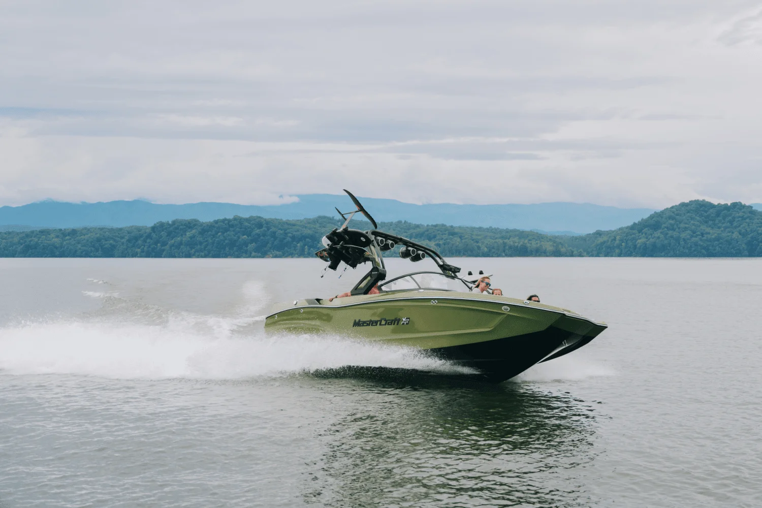 2026 Mastercraft XT24 Image Thumbnail #1