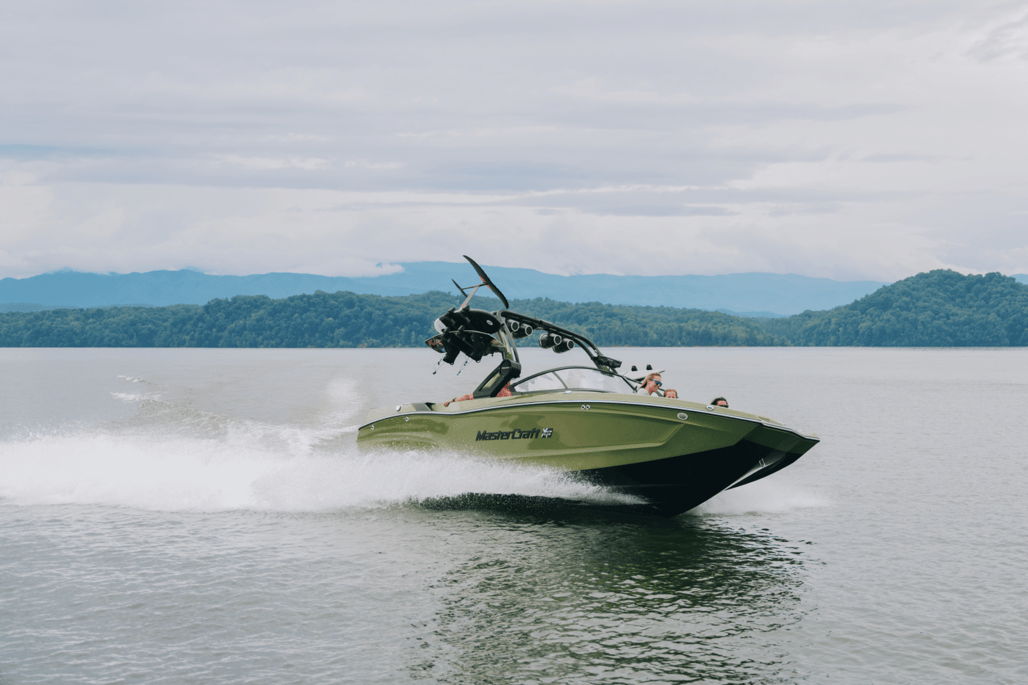 2025 Mastercraft XT24 Image Thumbnail #1