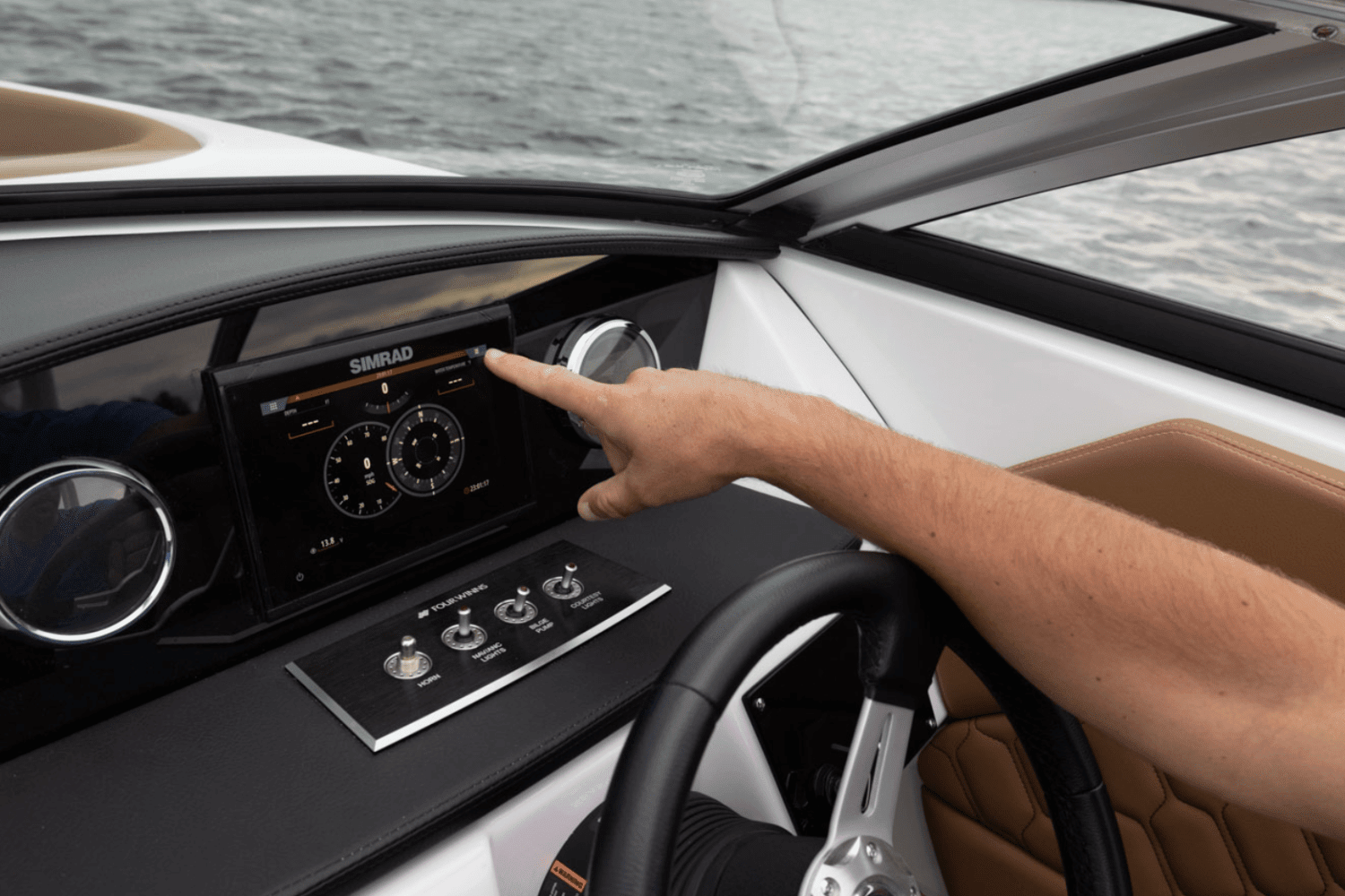 2025 Four Winns H1 Outboard Image Thumbnail #10