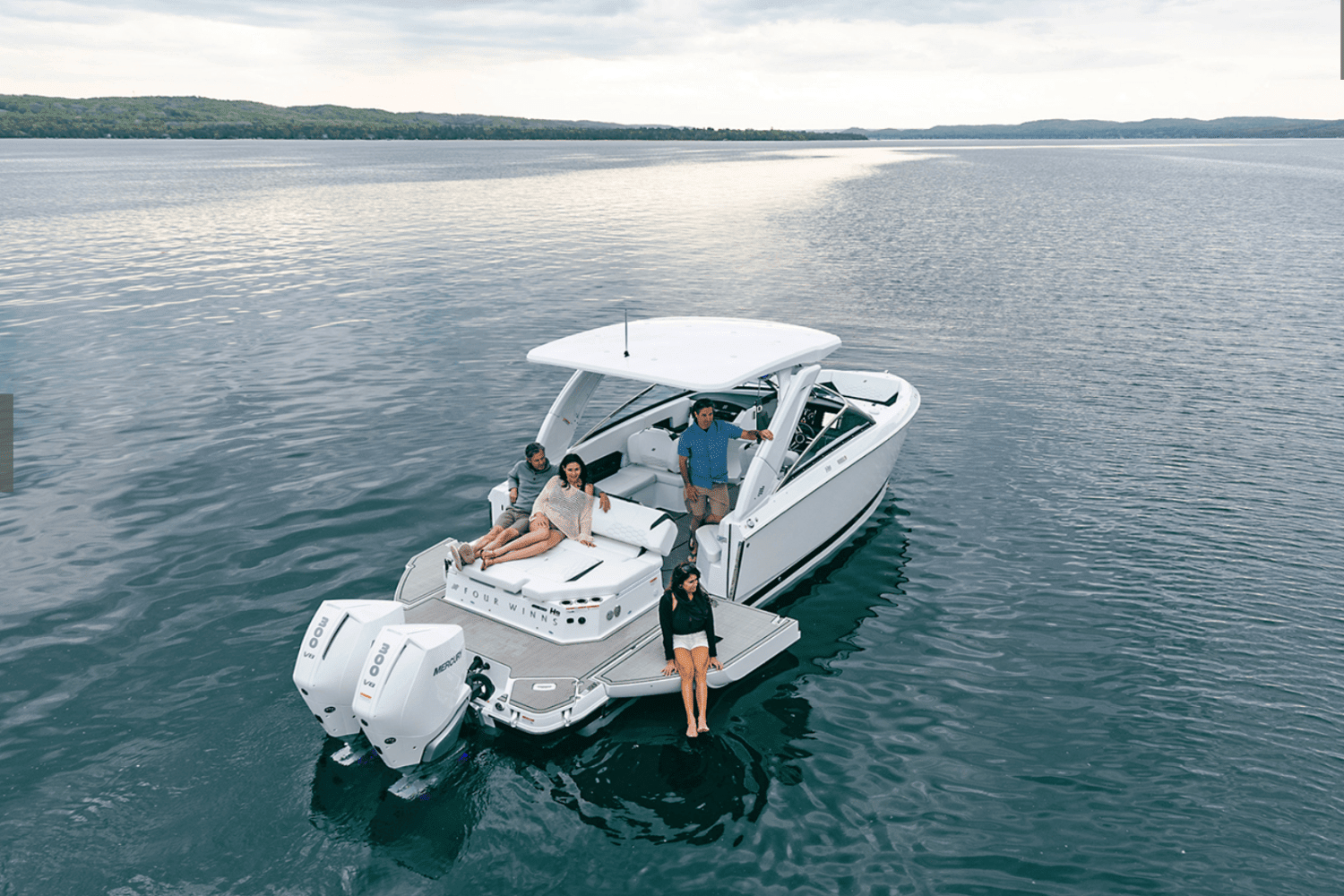 2025 Four Winns H9 Outboard Image Thumbnail #1