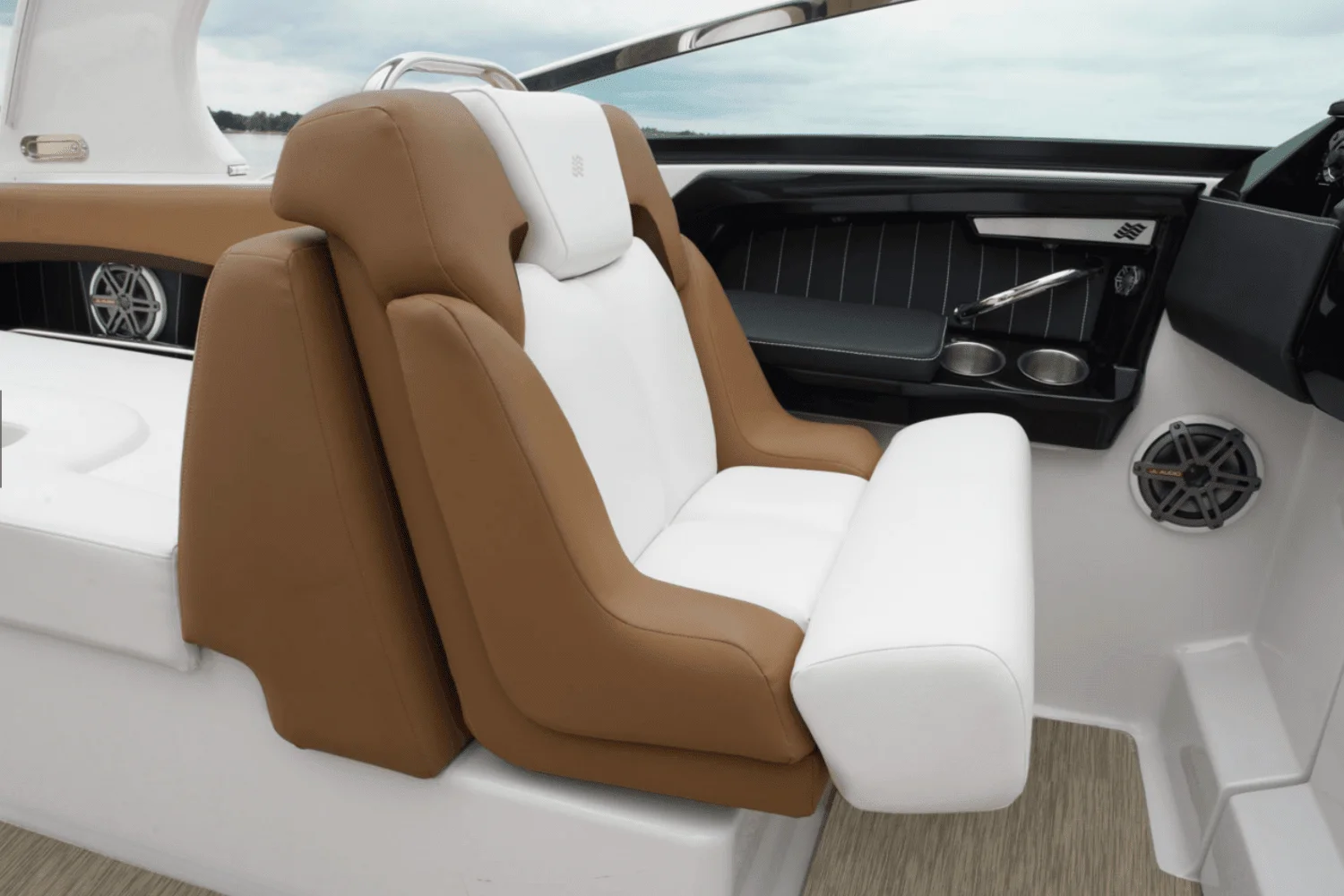 2025 Four Winns Horizon 290 Outboard Image Thumbnail #7