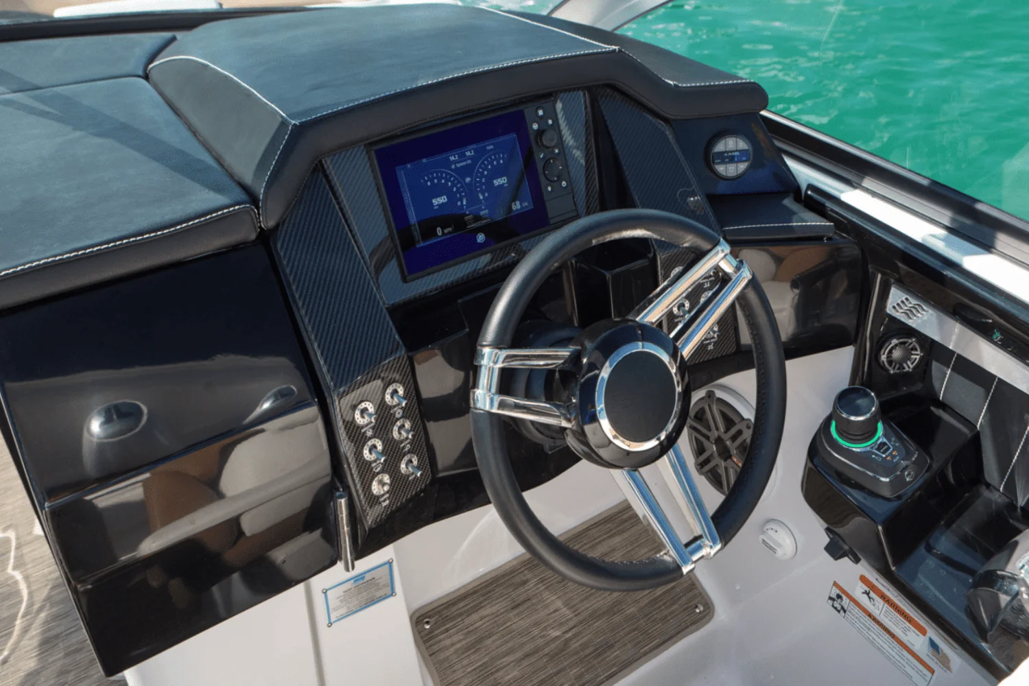 2025 Four Winns Horizon 290 Outboard Image Thumbnail #5