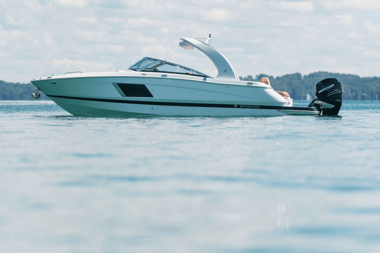 2025 Four Winns Horizon 290 Outboard Image Thumbnail #2