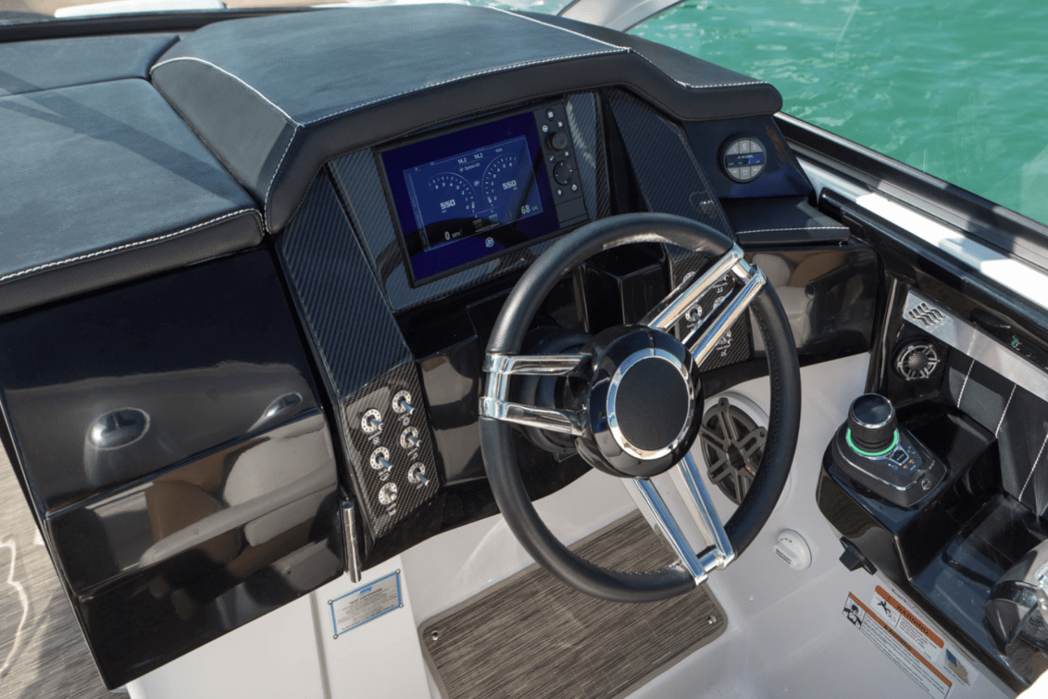2025 Four Winns Horizon 290 Outboard Image Thumbnail #5