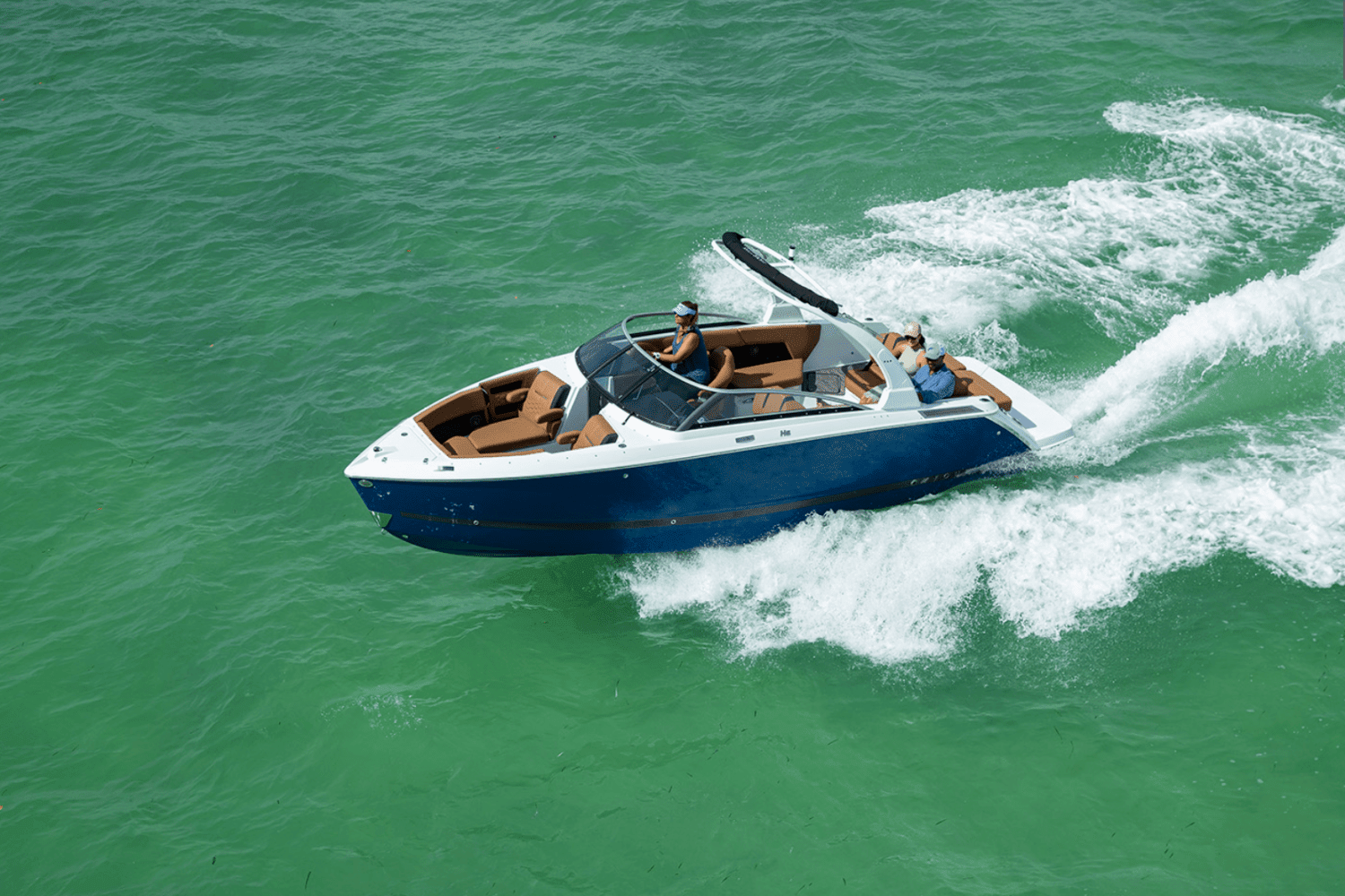 2025 Four Winns H6 Surf Image Thumbnail #0