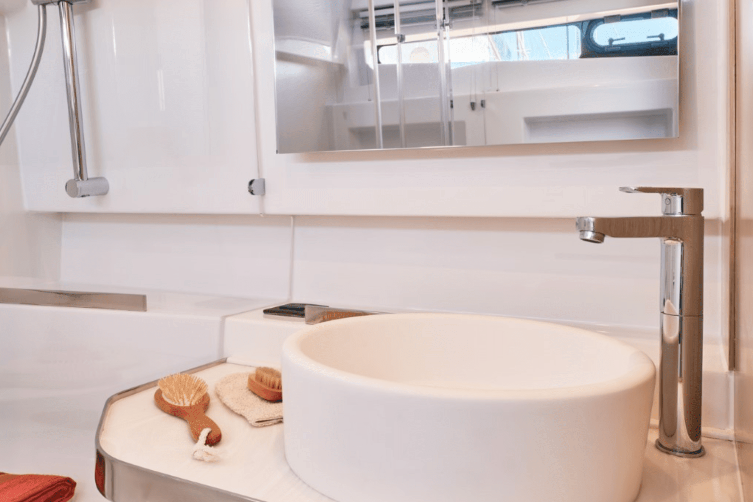 2025 Four Winns TH36 Image Thumbnail #10