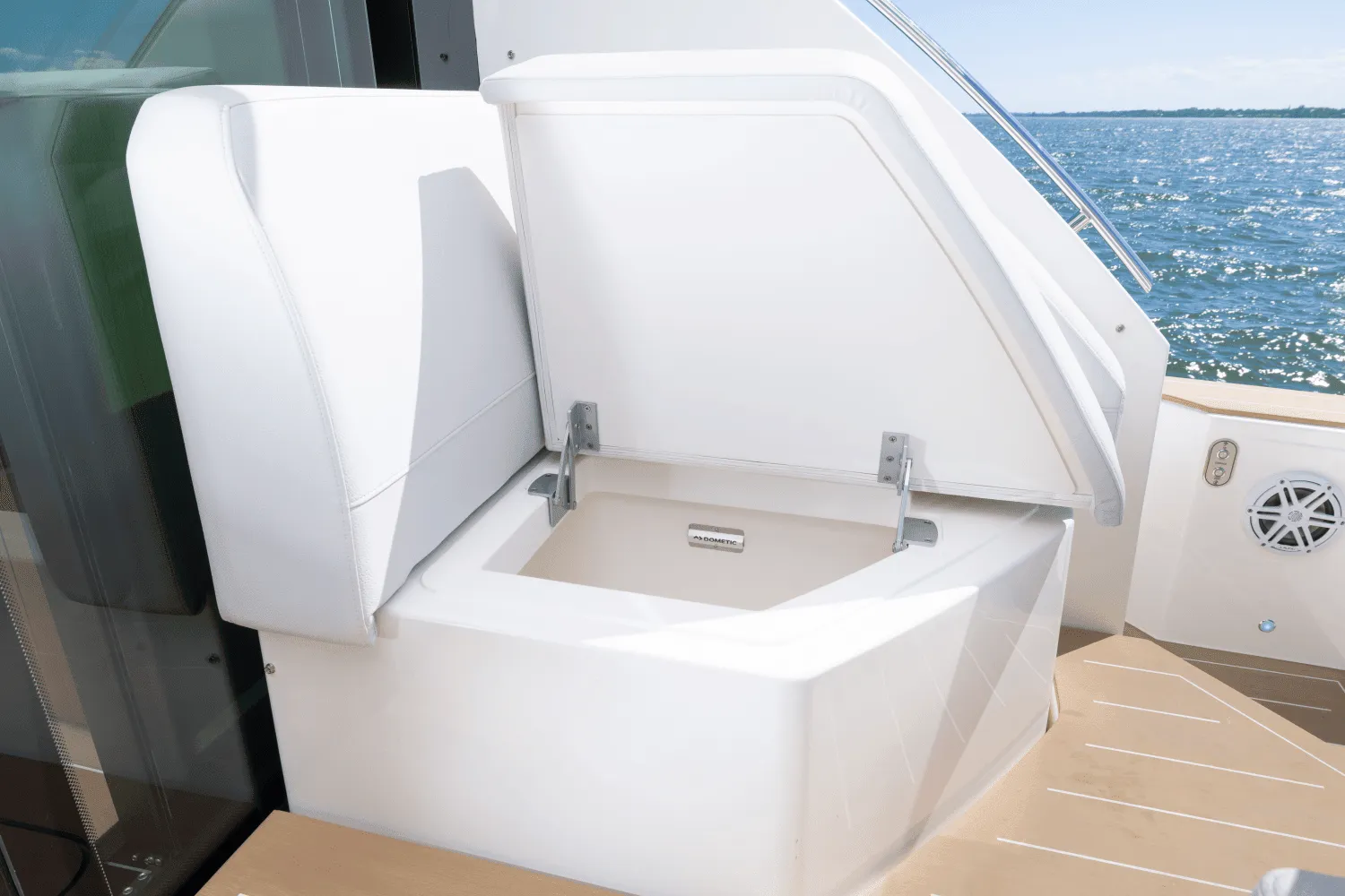 2025 Tiara Yachts EX 54 Image Thumbnail #10