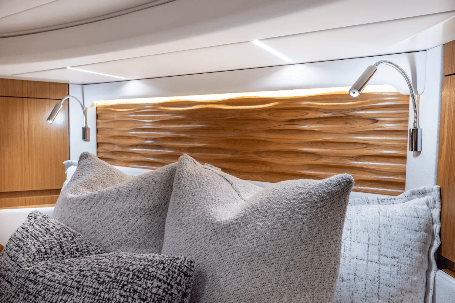 2025 Tiara Yachts EX 54 Image Thumbnail #32