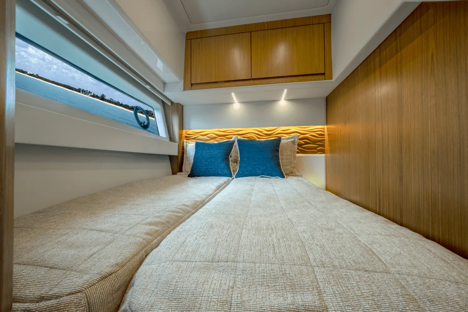 2025 Tiara Yachts EX 60 Image Thumbnail #47