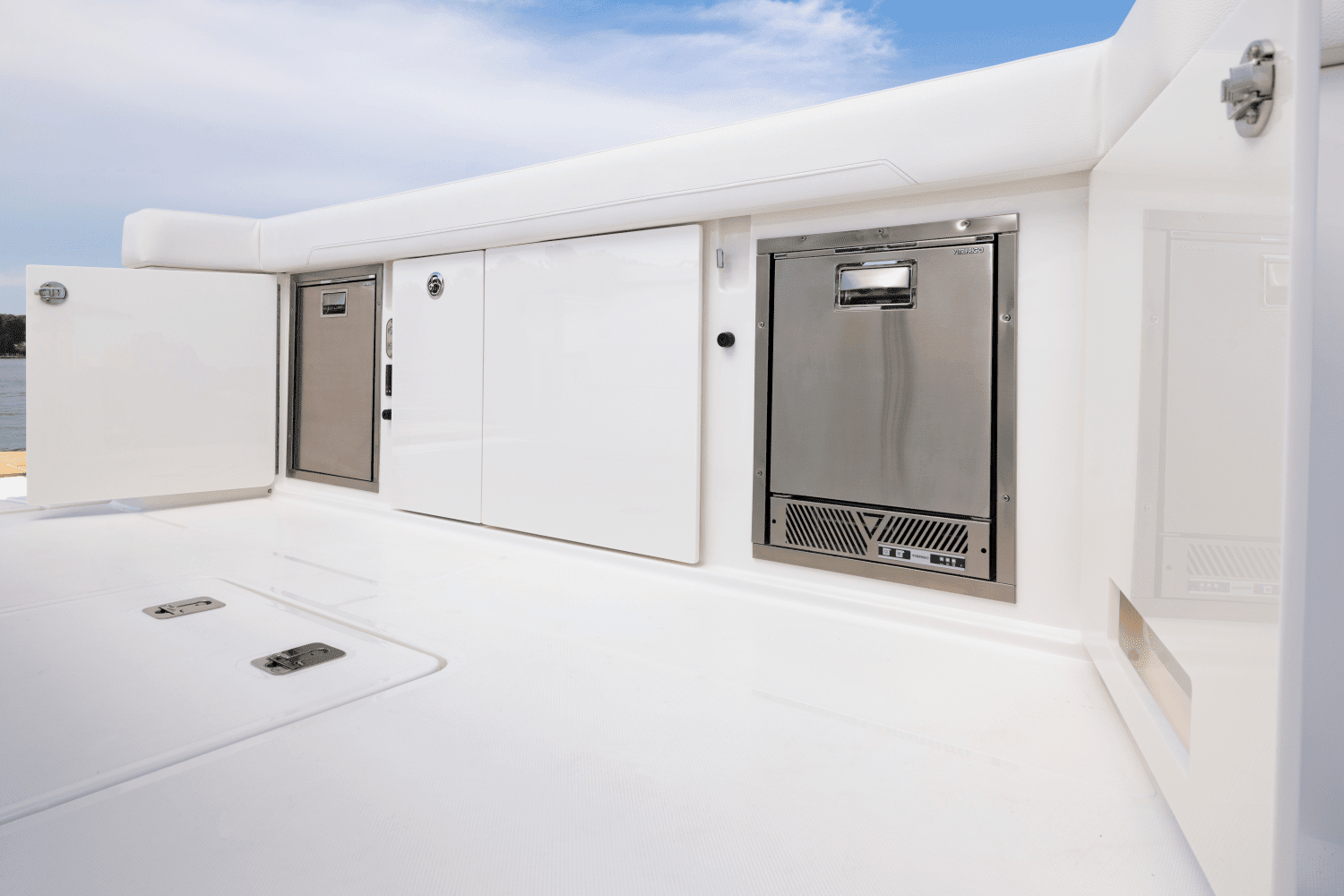 2025 Tiara Yachts EX 60 Image Thumbnail #5