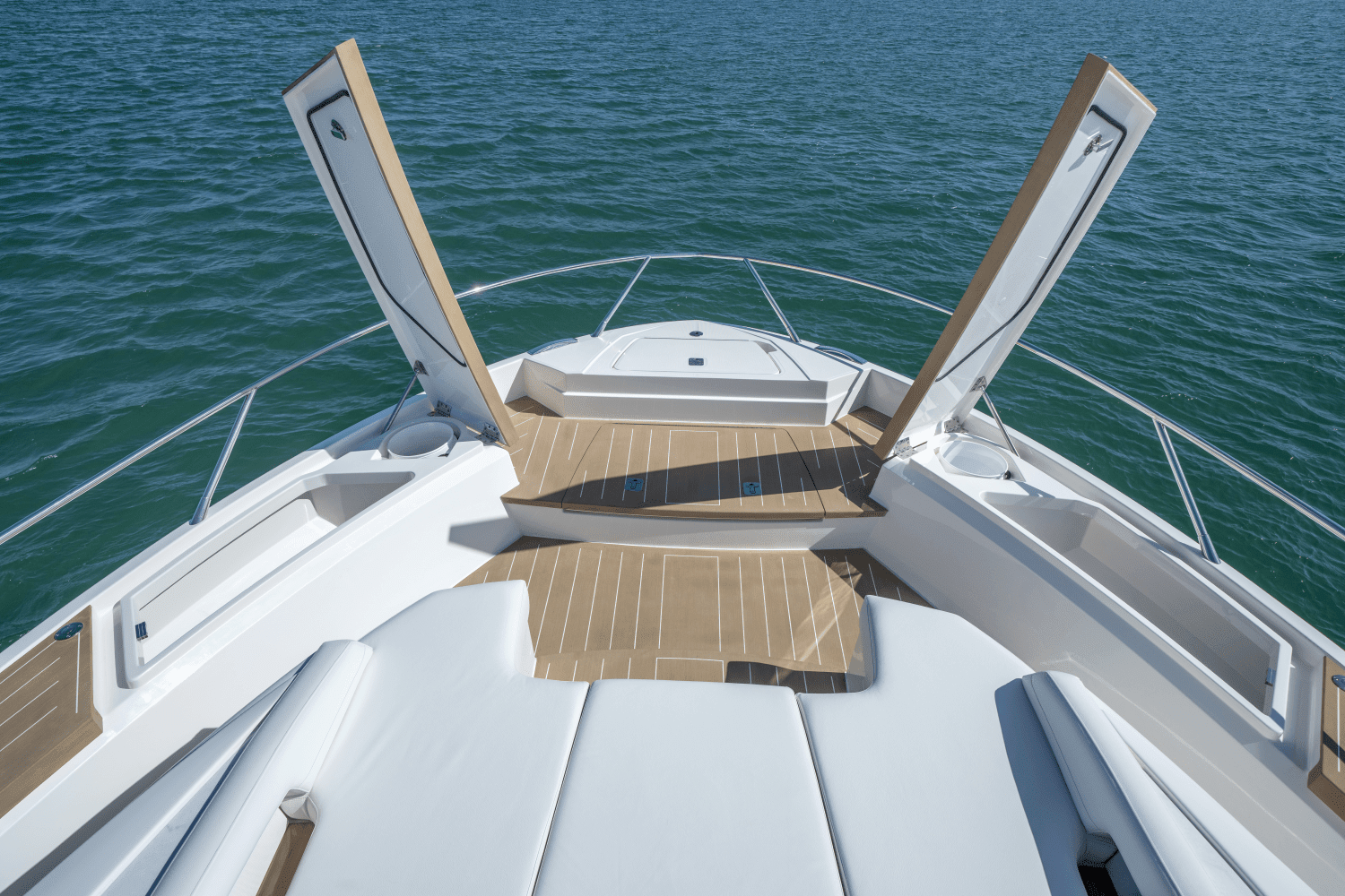 2025 Tiara Yachts
                                                             EX 60 Image Thumbnail #20