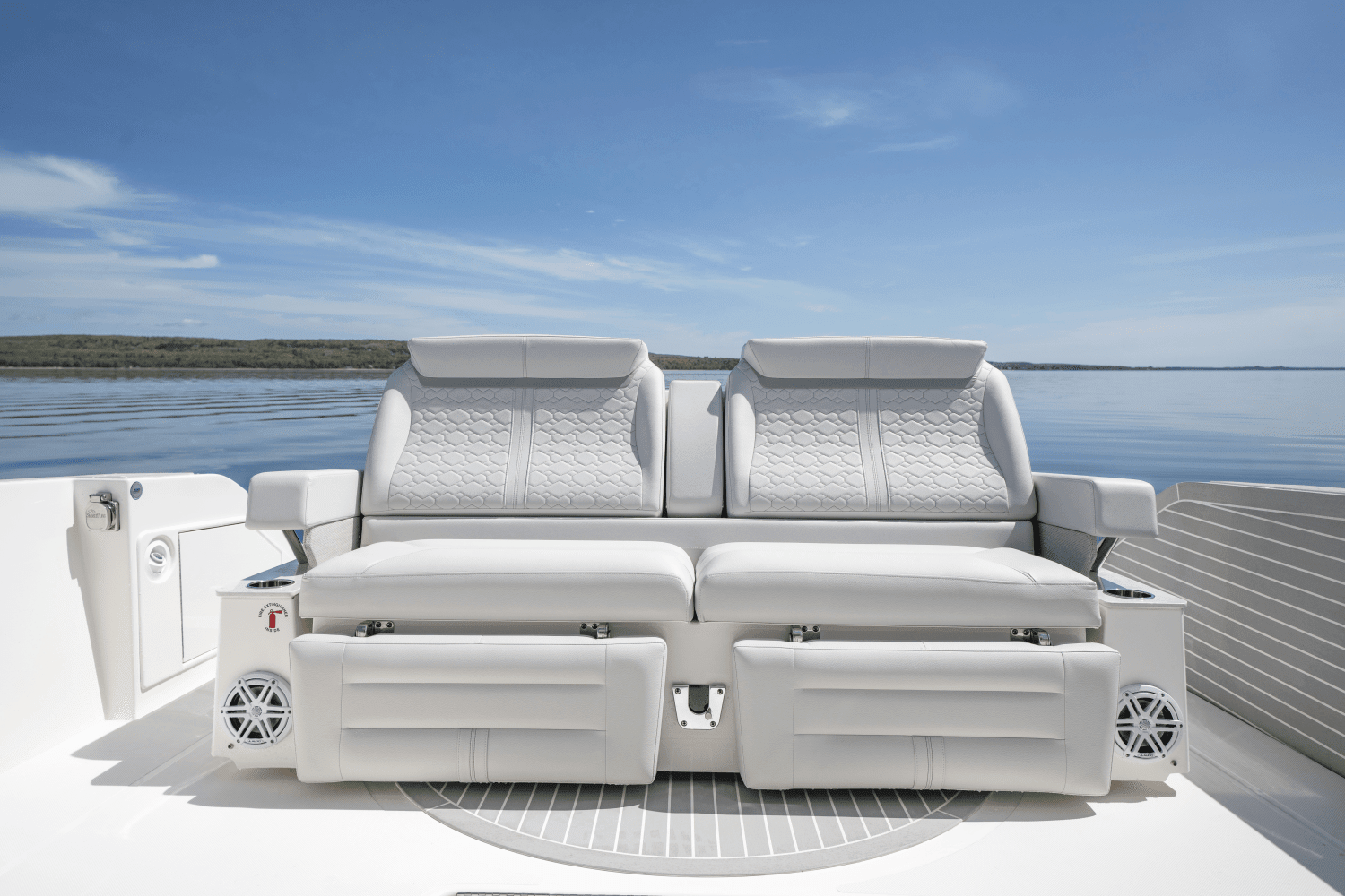 2025 Tiara Yachts LE 43 Image Thumbnail #43