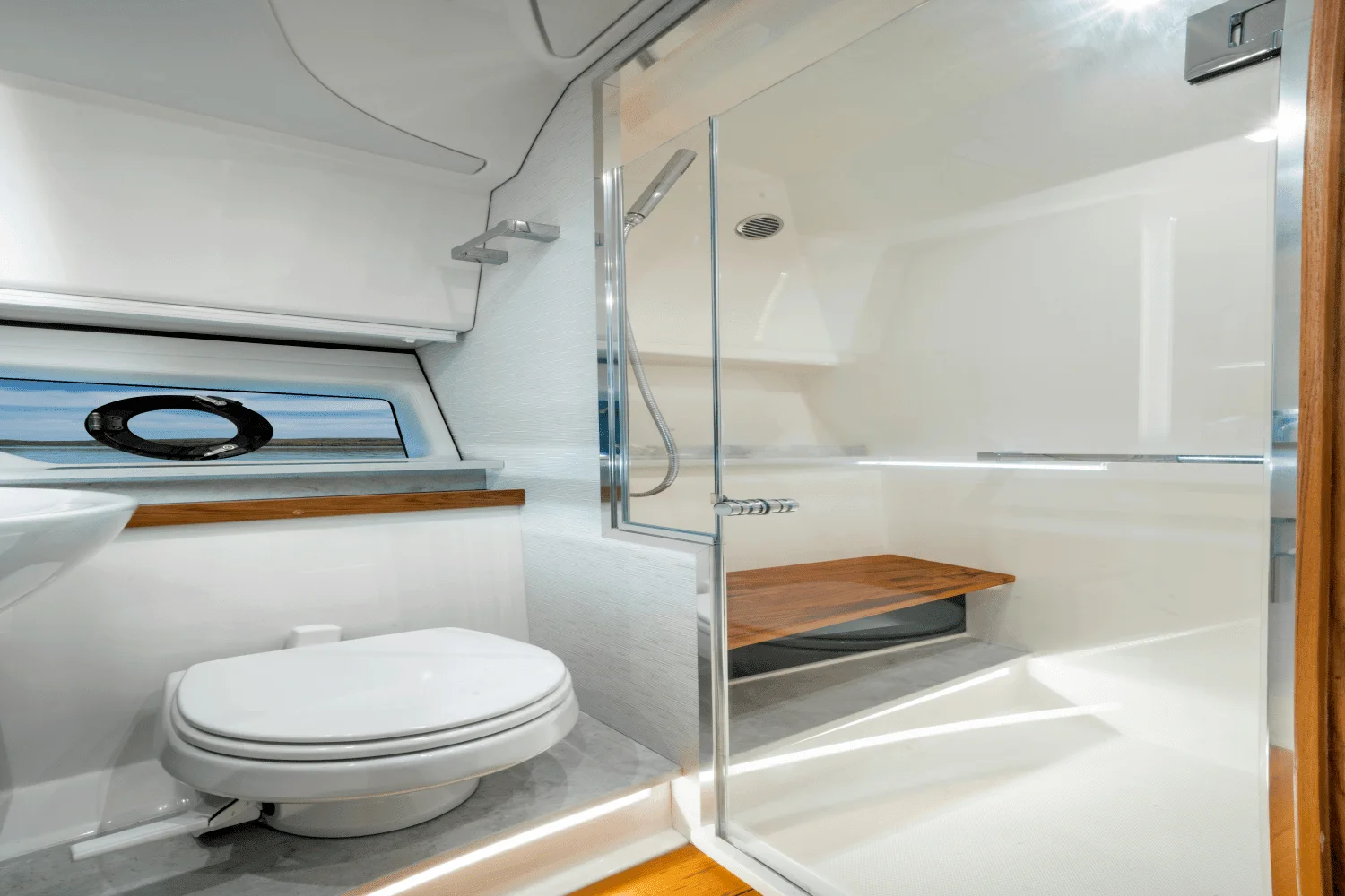 2025 Tiara Yachts LE 43 Image Thumbnail #18