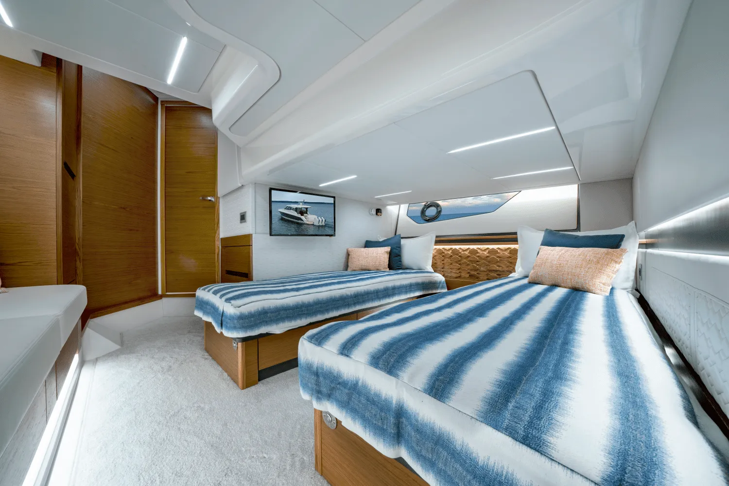 2025 Tiara Yachts LE 48 Image Thumbnail #29