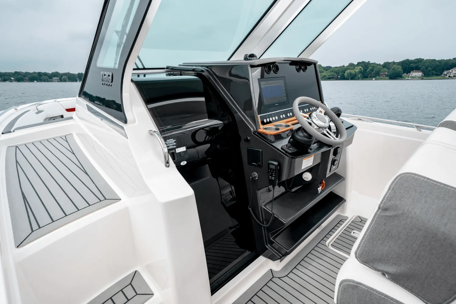 2025 Tiara Yachts LS 34 Image Thumbnail #49