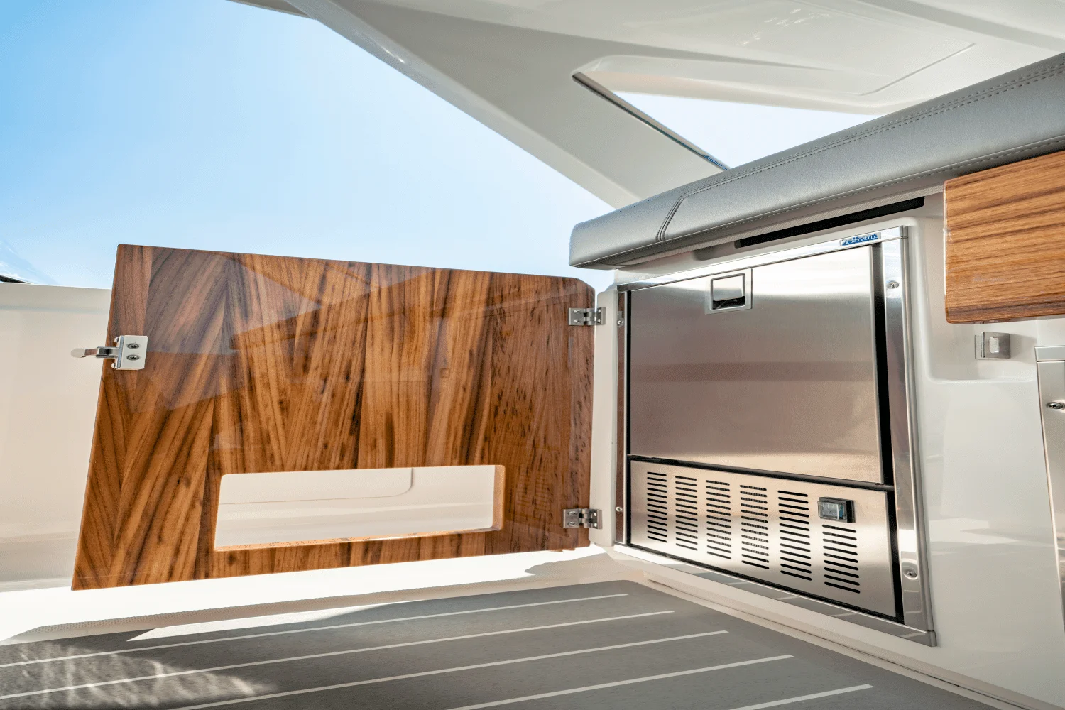 2025 Tiara Yachts LS 43 Image Thumbnail #37