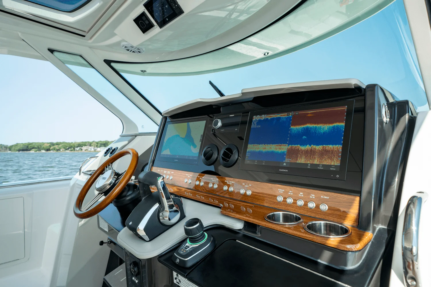 2025 Tiara Yachts LS 43 Image Thumbnail #24