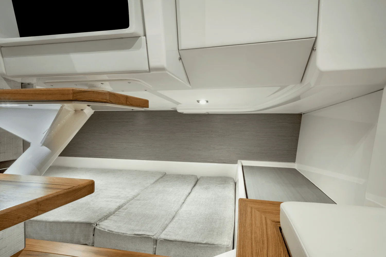 2025 Tiara Yachts LS 43 Image Thumbnail #32