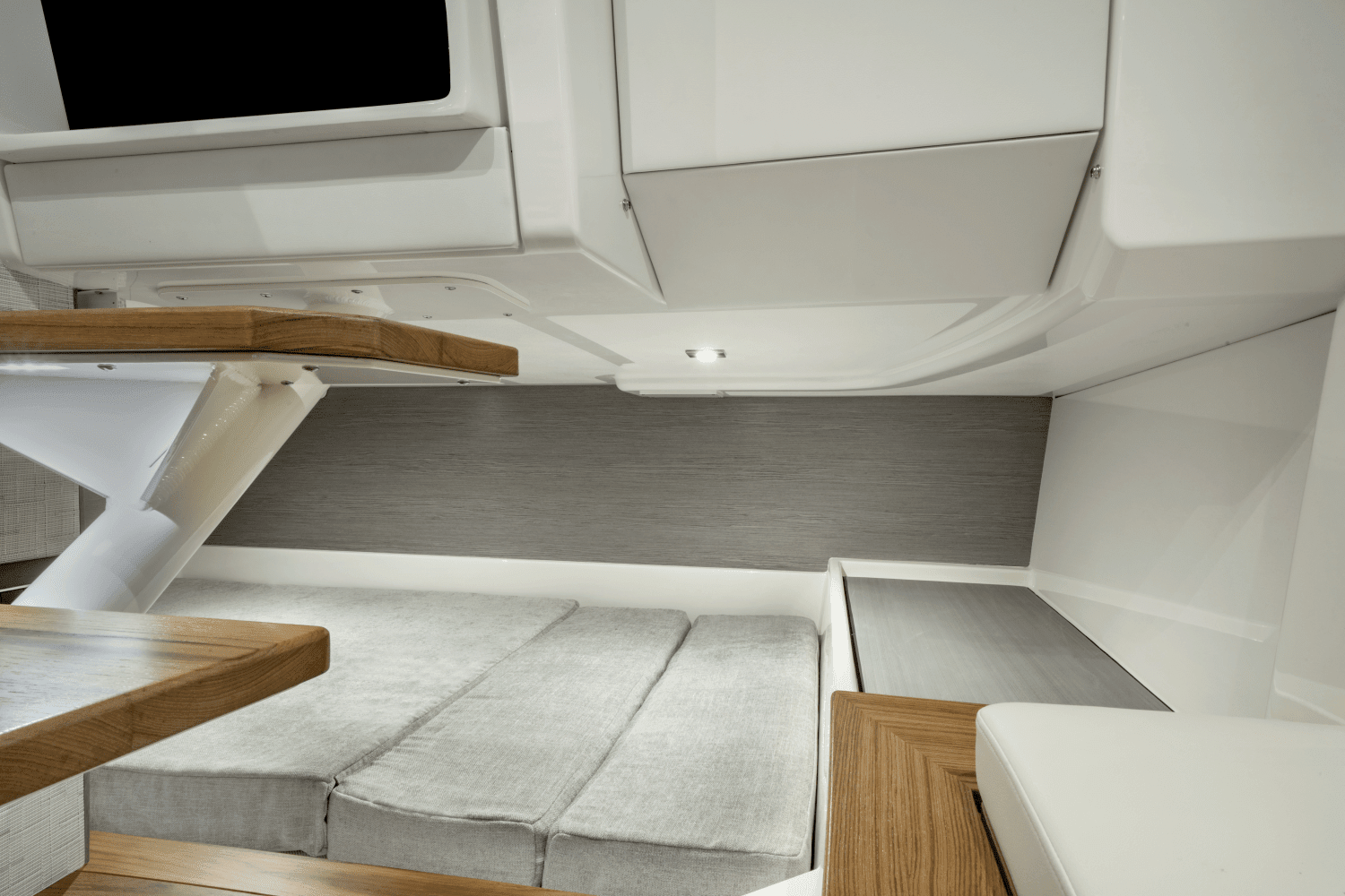 2025 Tiara Yachts LS 43 Image Thumbnail #32