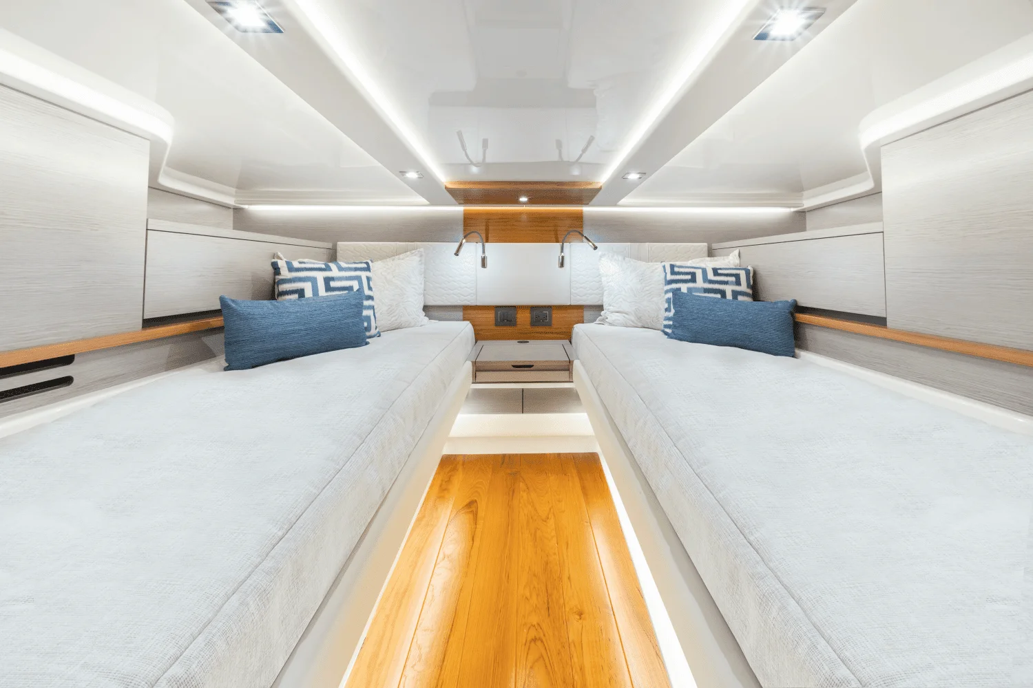 2025 Tiara Yachts LS 48 Image Thumbnail #14