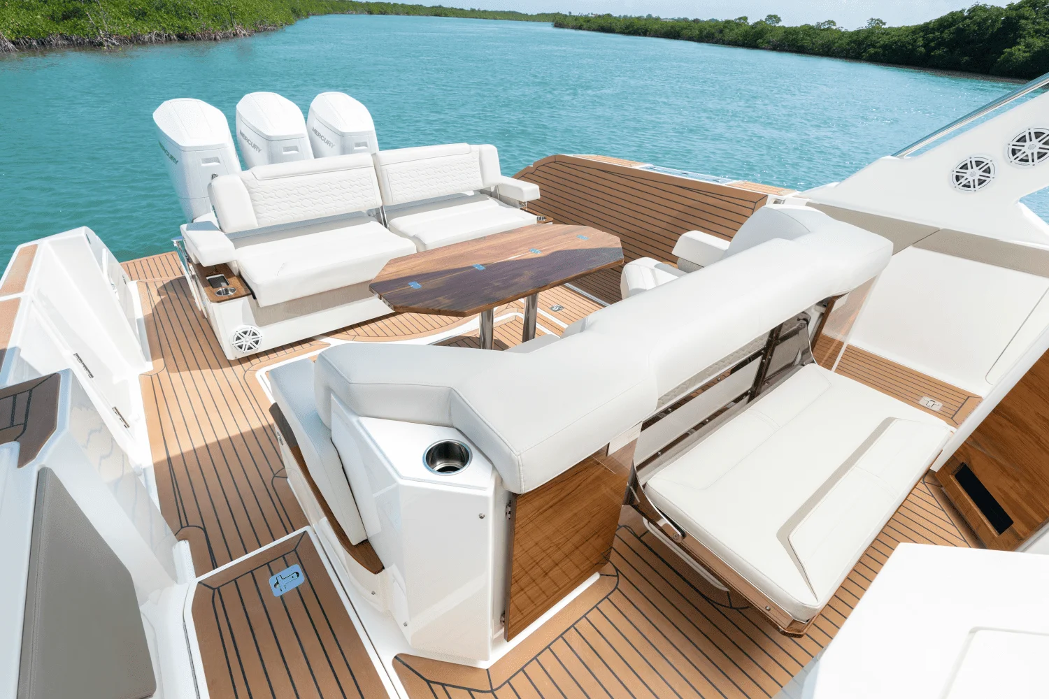 2025 Tiara Yachts LS 48 Image Thumbnail #7