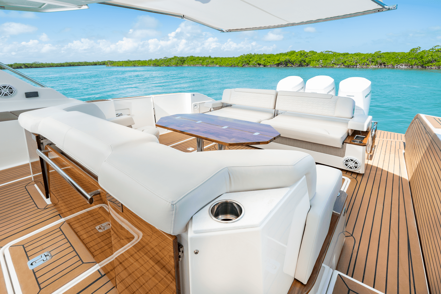 2025 Tiara Yachts LS 48 Image Thumbnail #5