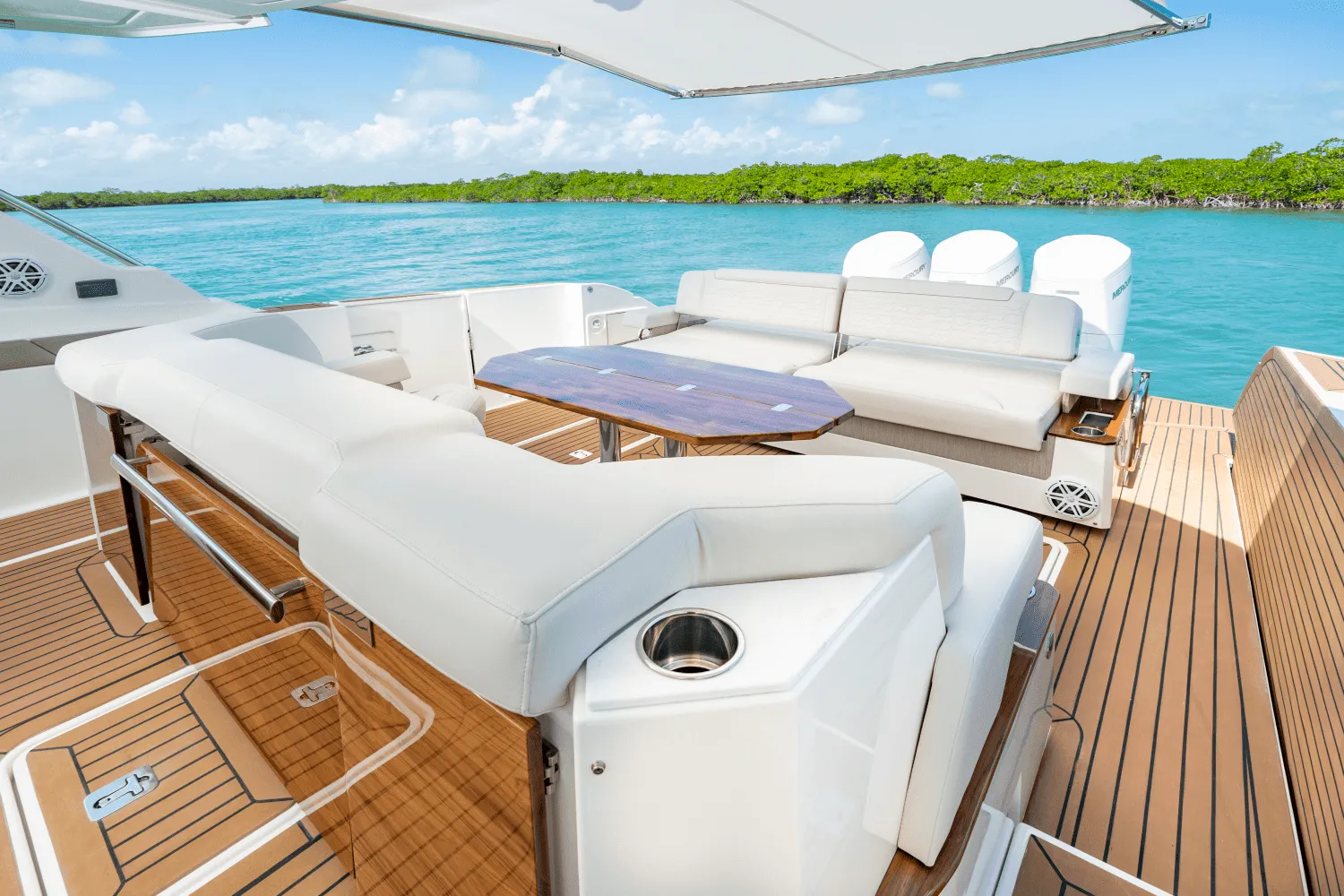 2025 Tiara Yachts LS 48 Image Thumbnail #5