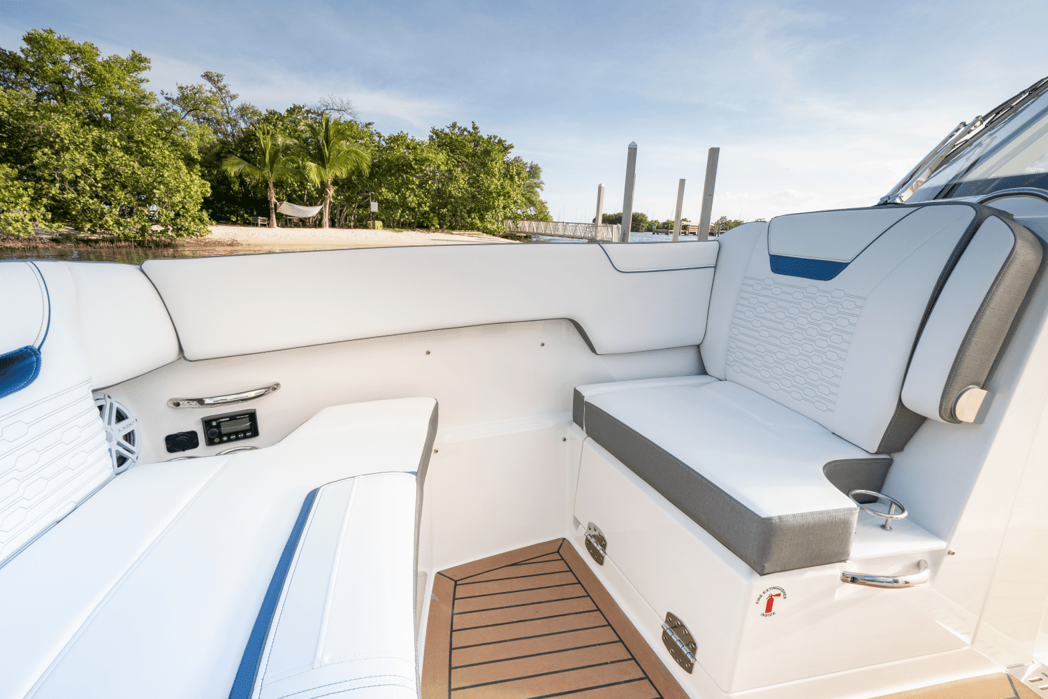 2025 Tiara Yachts LX 34 Image Thumbnail #58