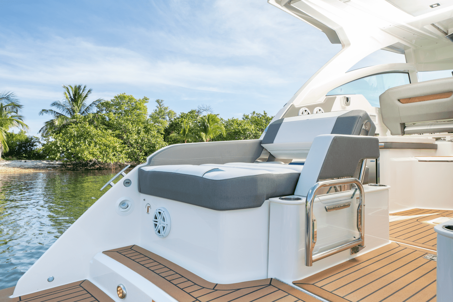 2025 Tiara Yachts LX 34 Image Thumbnail #42