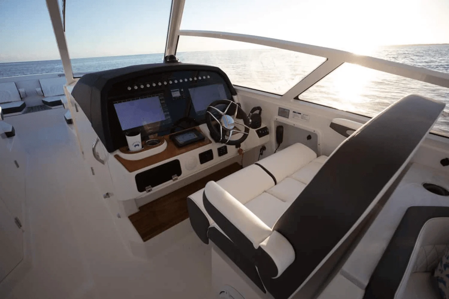 2025 World Cat 400DC-X Image Thumbnail #8