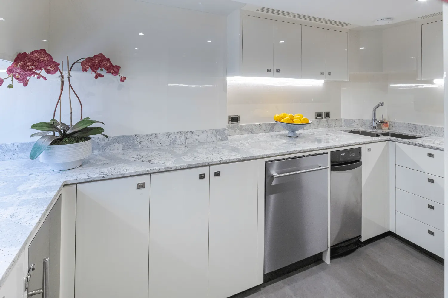 2026 Ocean Alexander 27R Image Thumbnail #55