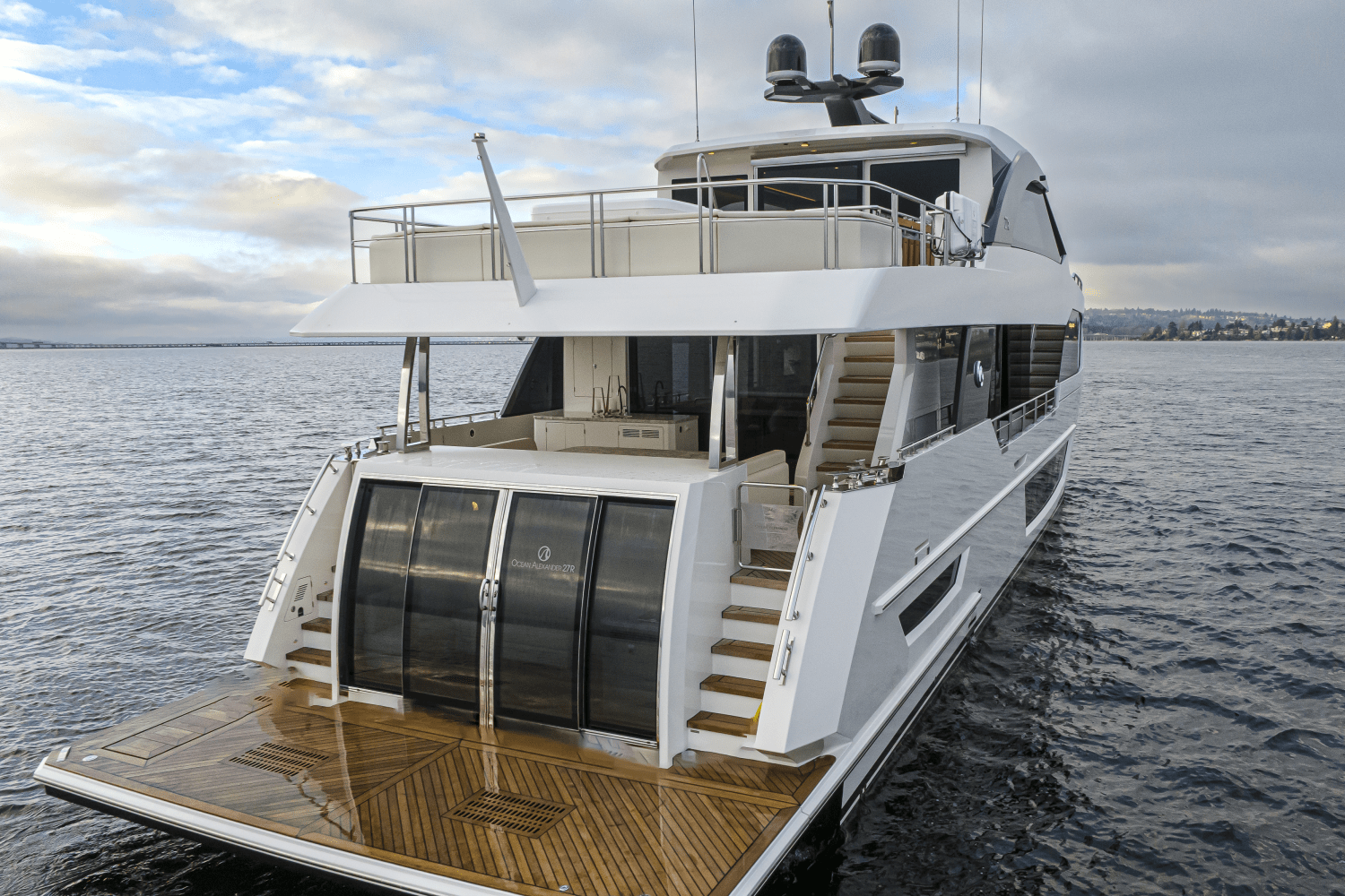 2025 Ocean Alexander
                                                             27R Image Thumbnail #28