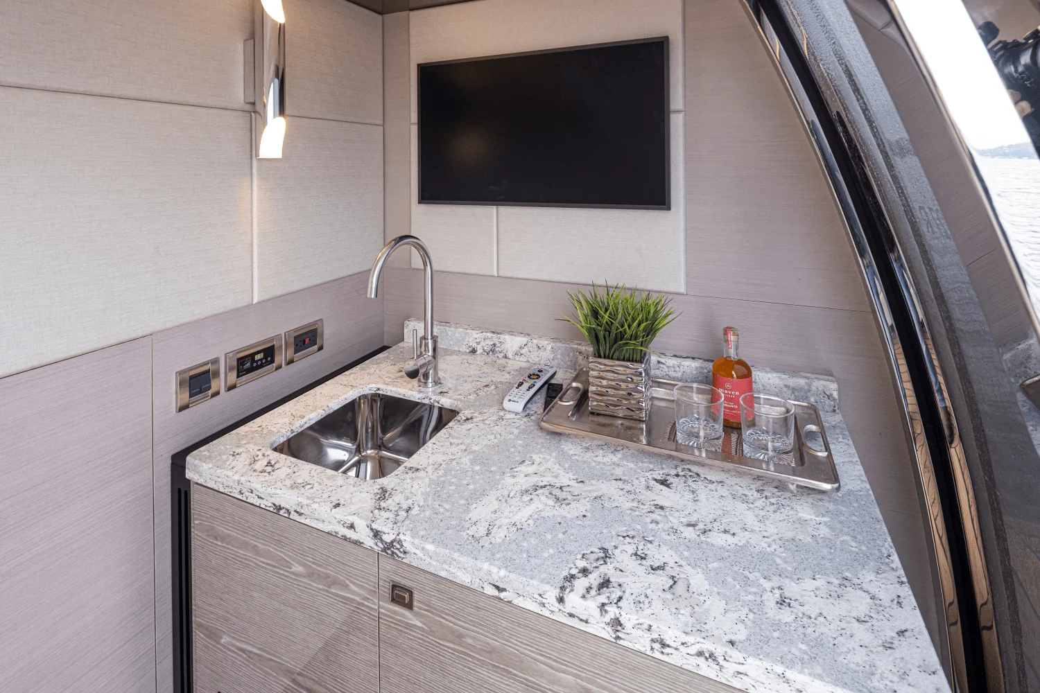 2026 Ocean Alexander
                                                             27R Image Thumbnail #56