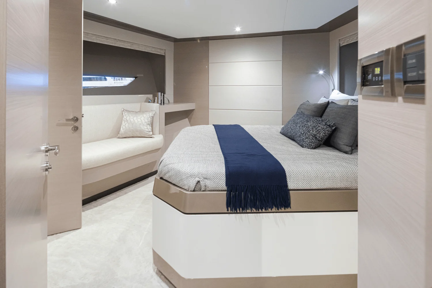 2026 Ocean Alexander
                                                             27R Image Thumbnail #74