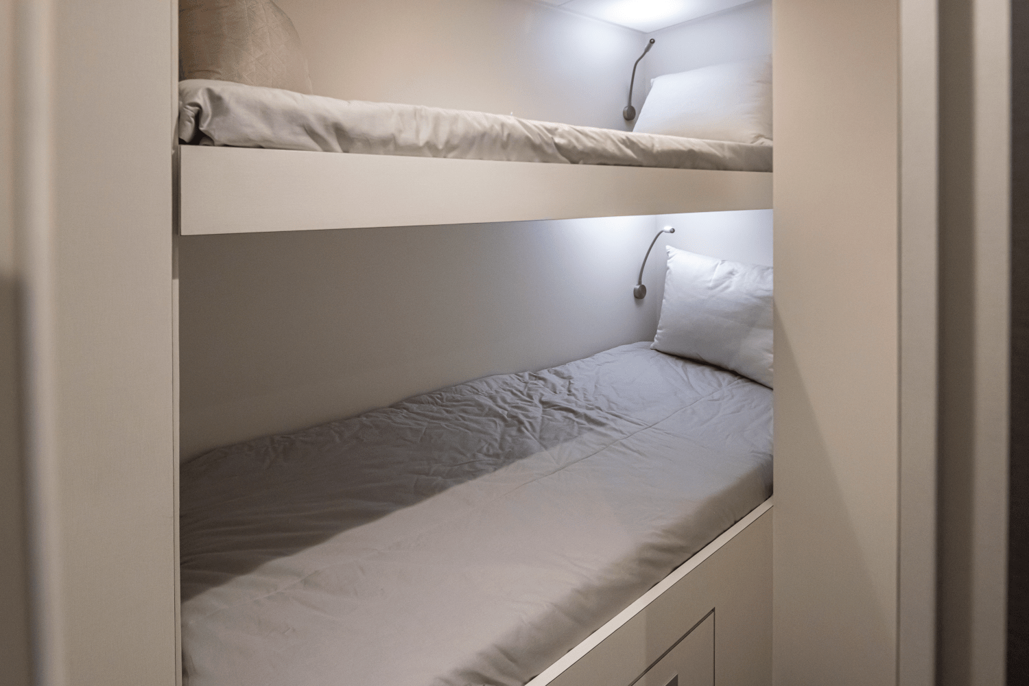 2026 Ocean Alexander 27R Image Thumbnail #87