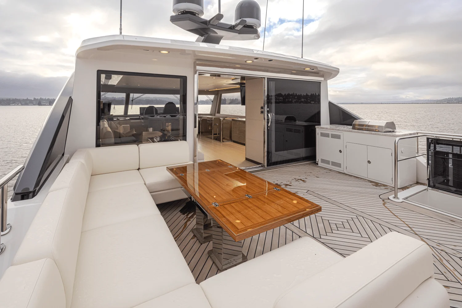 2026 Ocean Alexander
                                                             27R Image Thumbnail #31