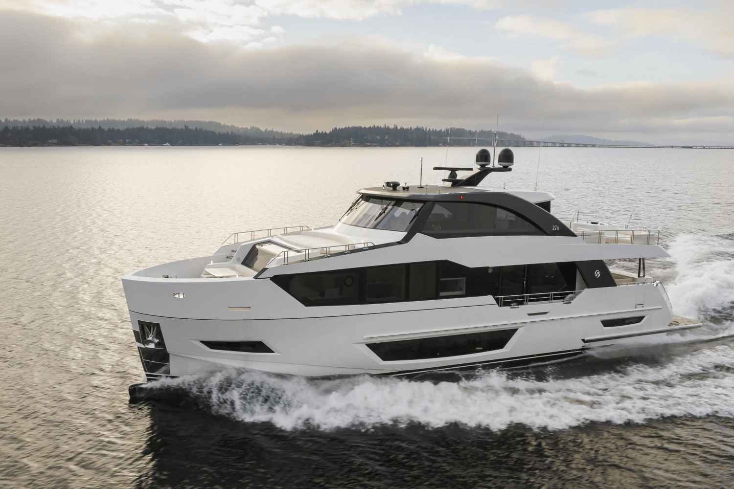 2025 Ocean Alexander
                                                             27R Image Thumbnail #16
