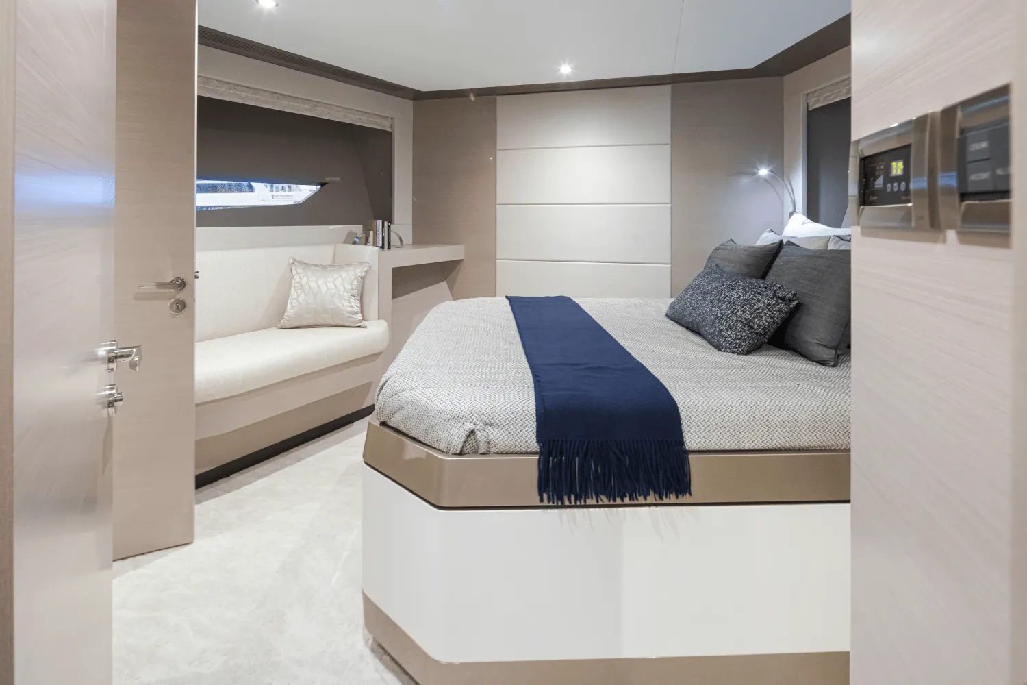 2026 Ocean Alexander 27R Image Thumbnail #74