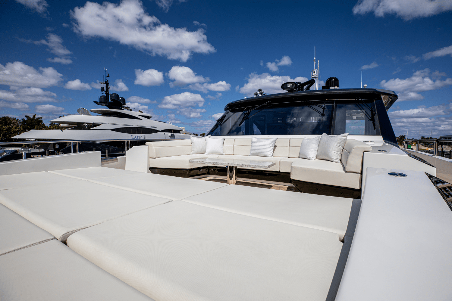 2025 Ocean Alexander 30R Image Thumbnail #8