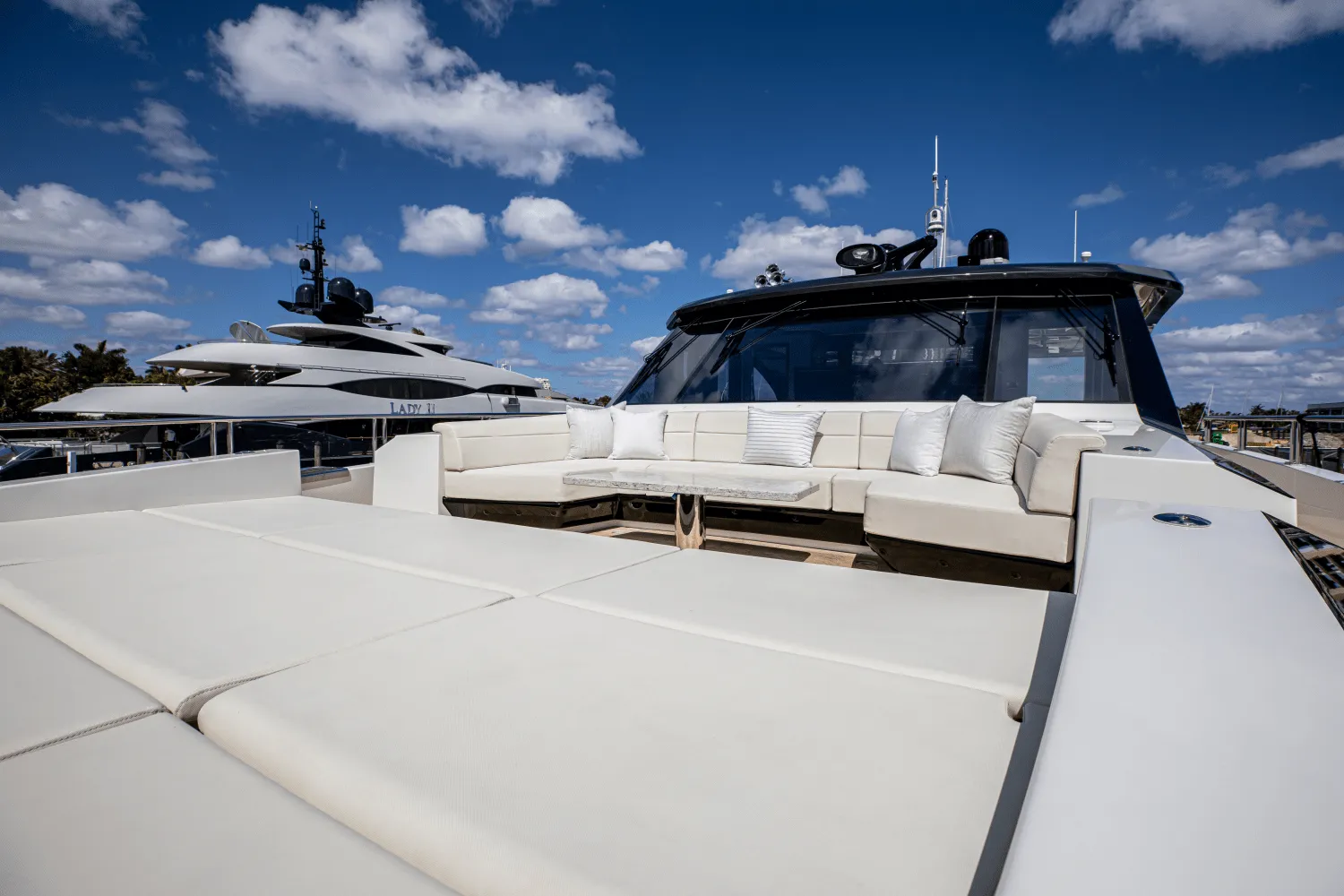 2025 Ocean Alexander 30R Image Thumbnail #8