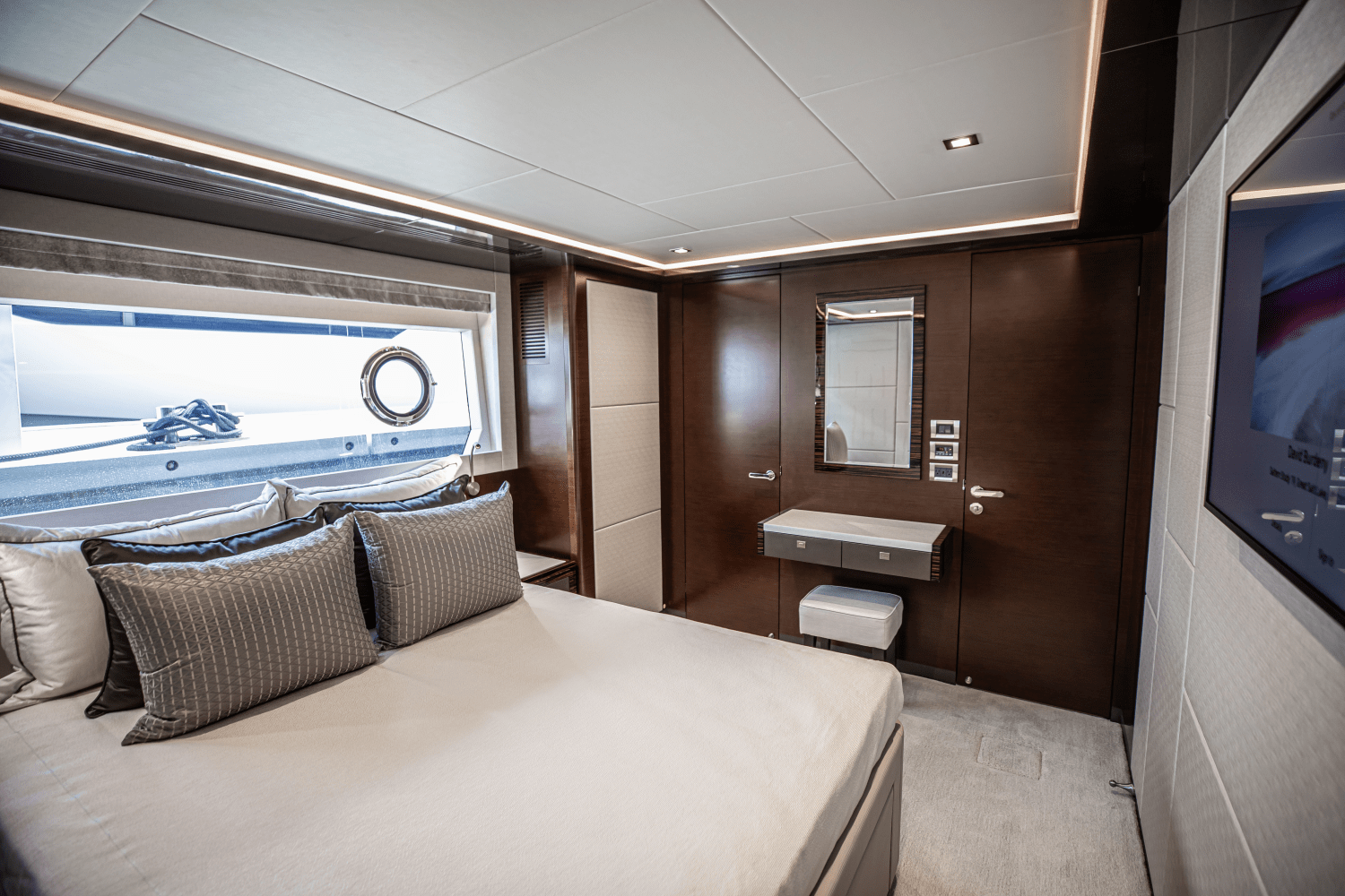 2025 Ocean Alexander 30R Image Thumbnail #71