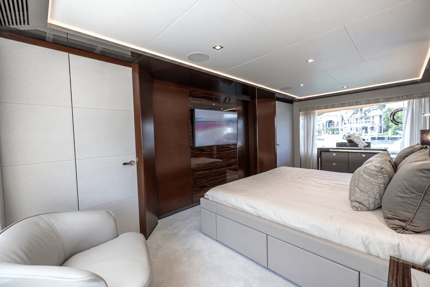 2025 Ocean Alexander 30R Image Thumbnail #58