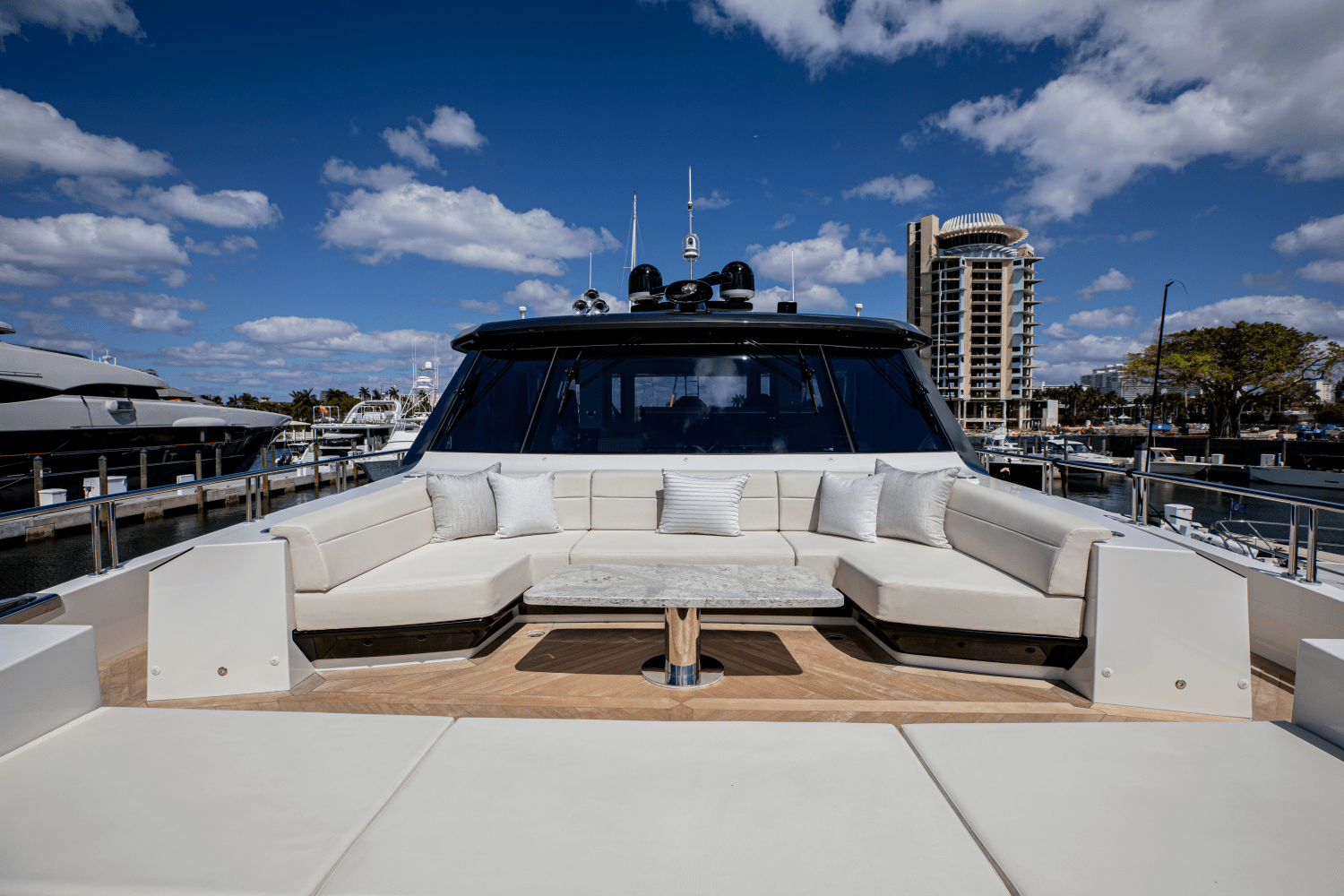 2025 Ocean Alexander 30R Image Thumbnail #12