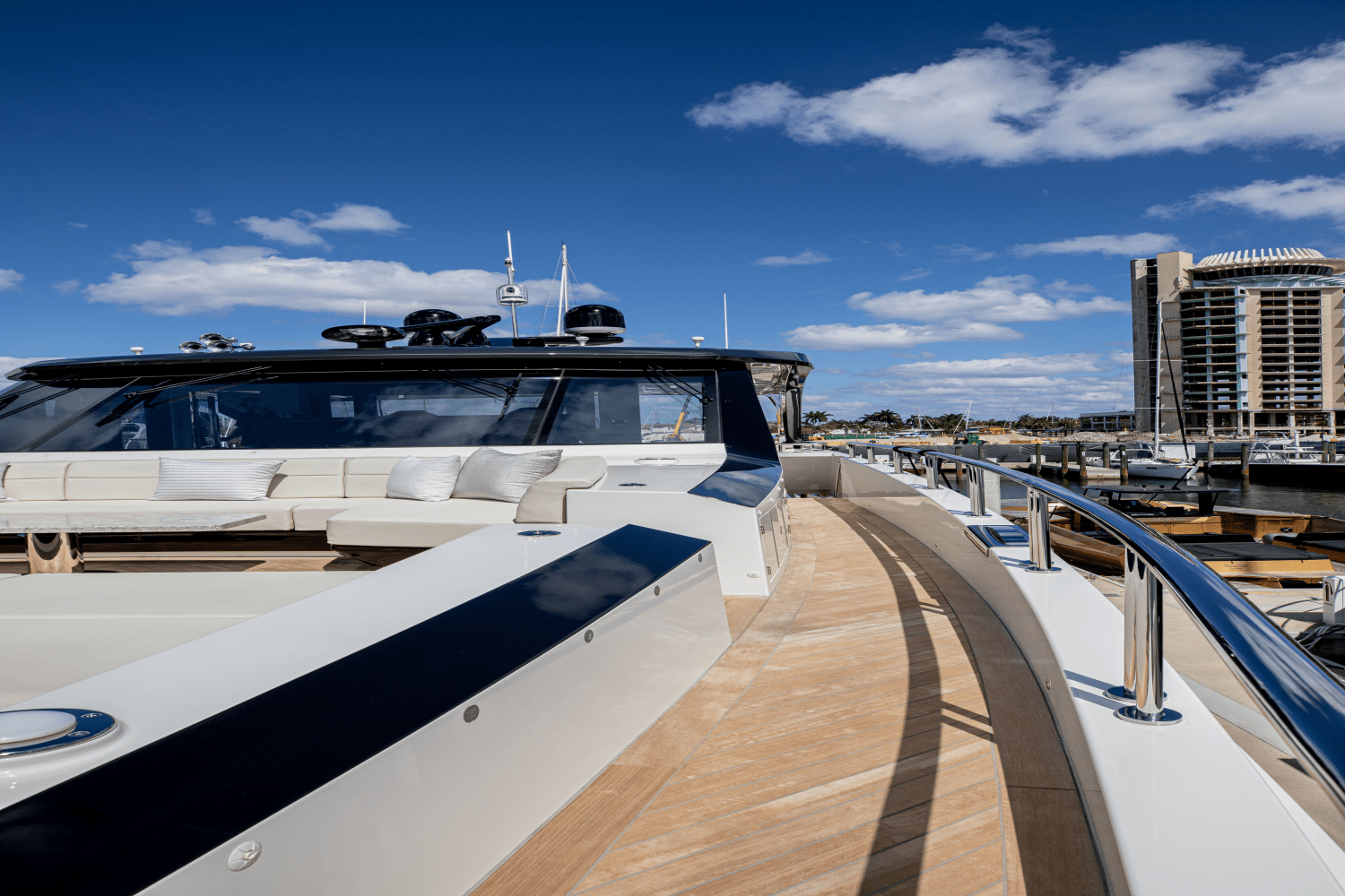 2025 Ocean Alexander 30R Image Thumbnail #9