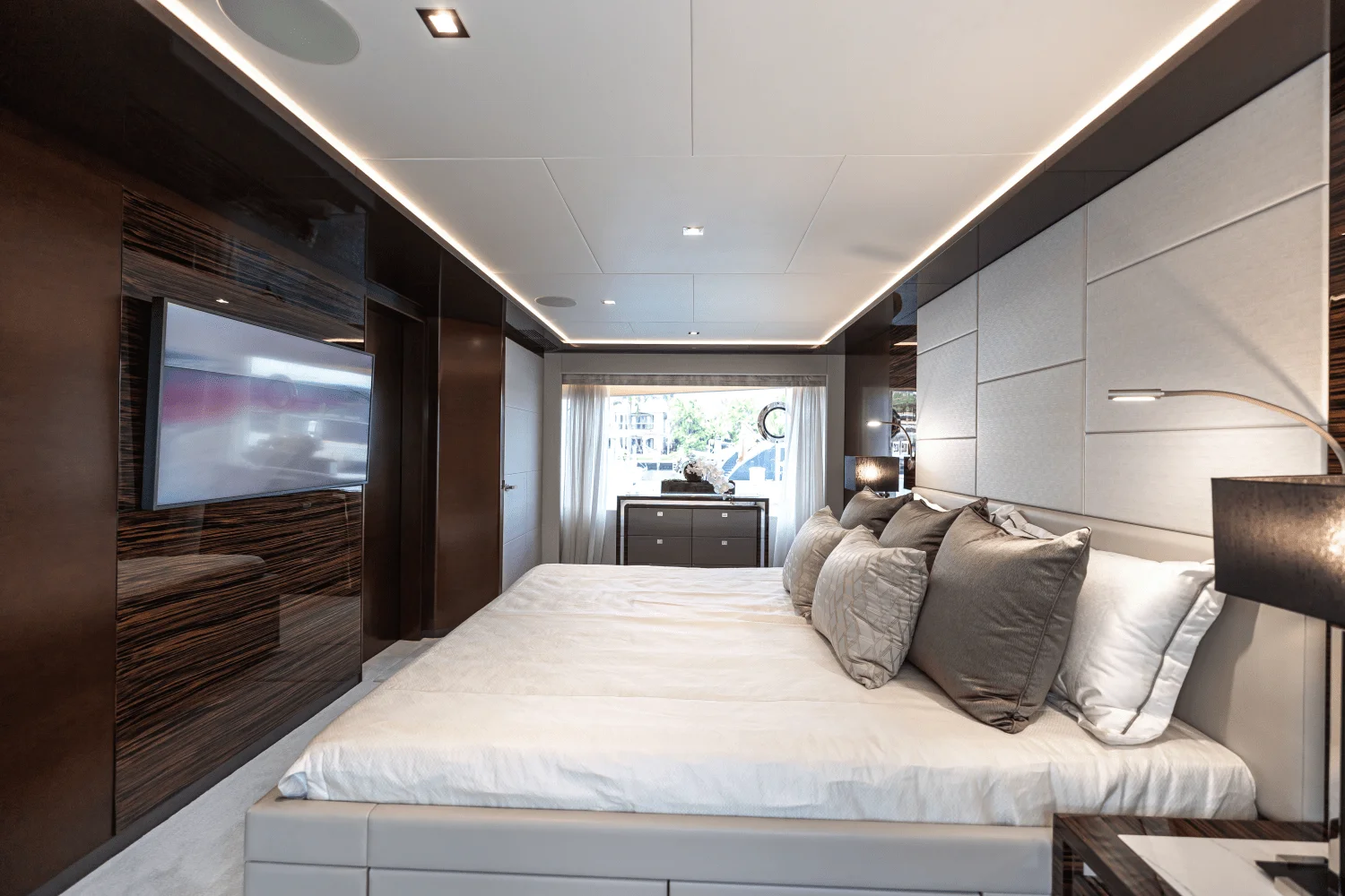 2026 Ocean Alexander
                                                             30R Image Thumbnail #56