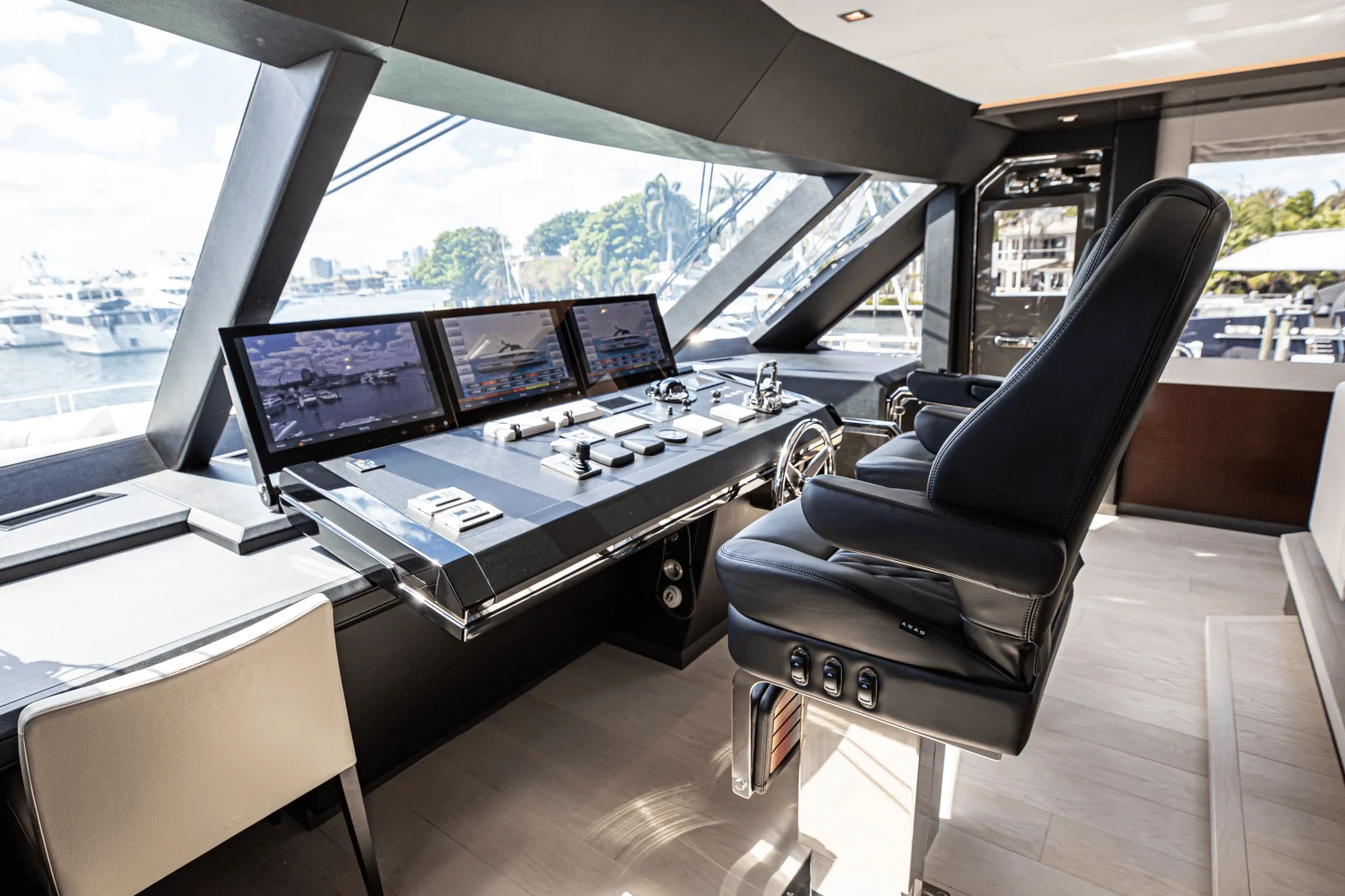 2026 Ocean Alexander
                                                             30R Image Thumbnail #39