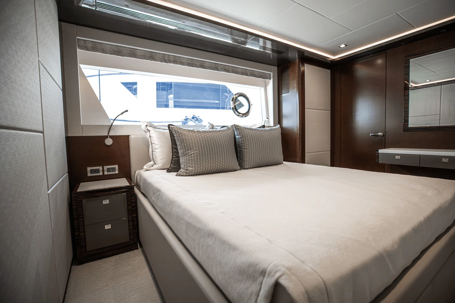 2026 Ocean Alexander 30R Image Thumbnail #68