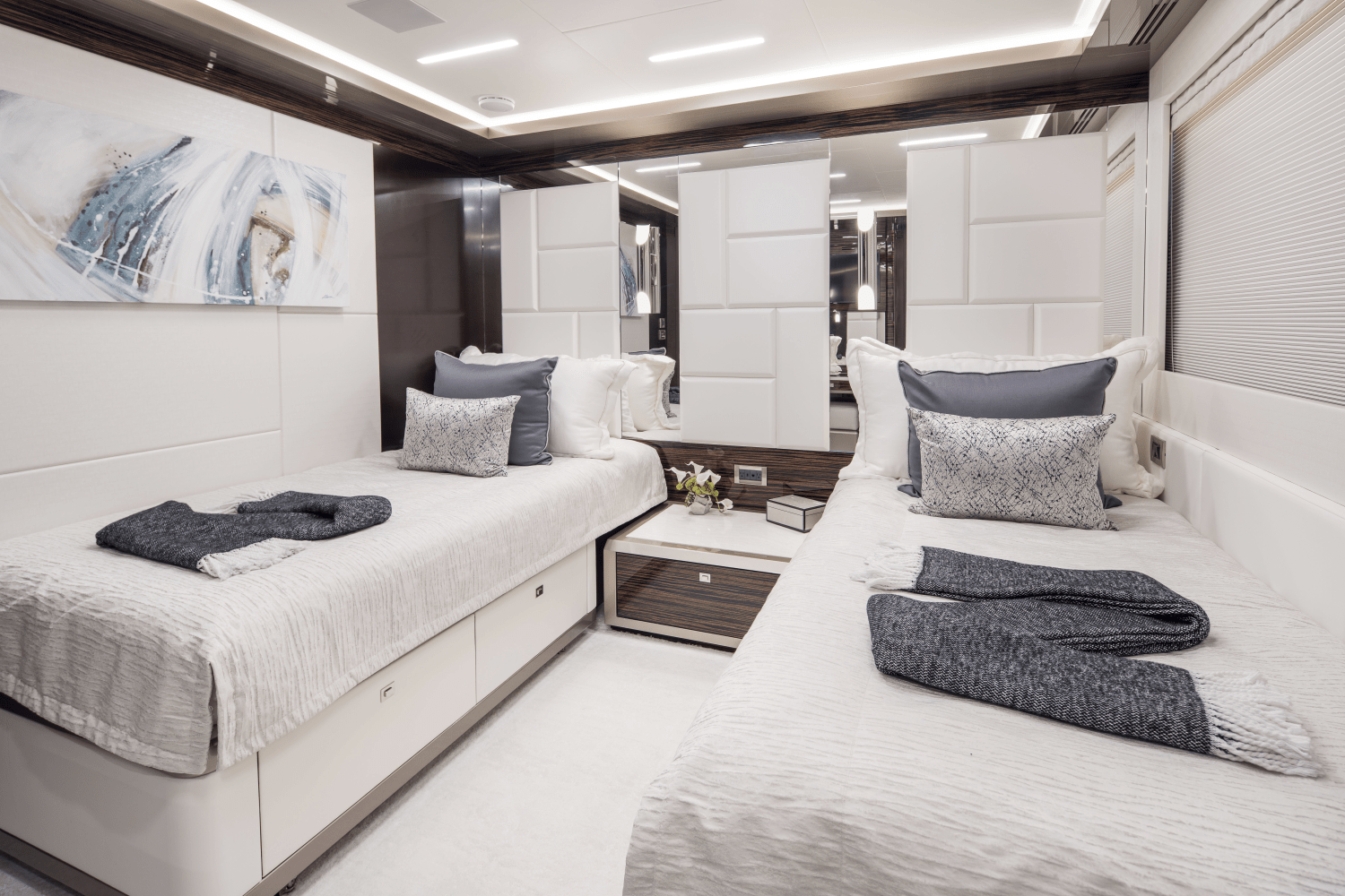 2025 Ocean Alexander 35R Image Thumbnail #42