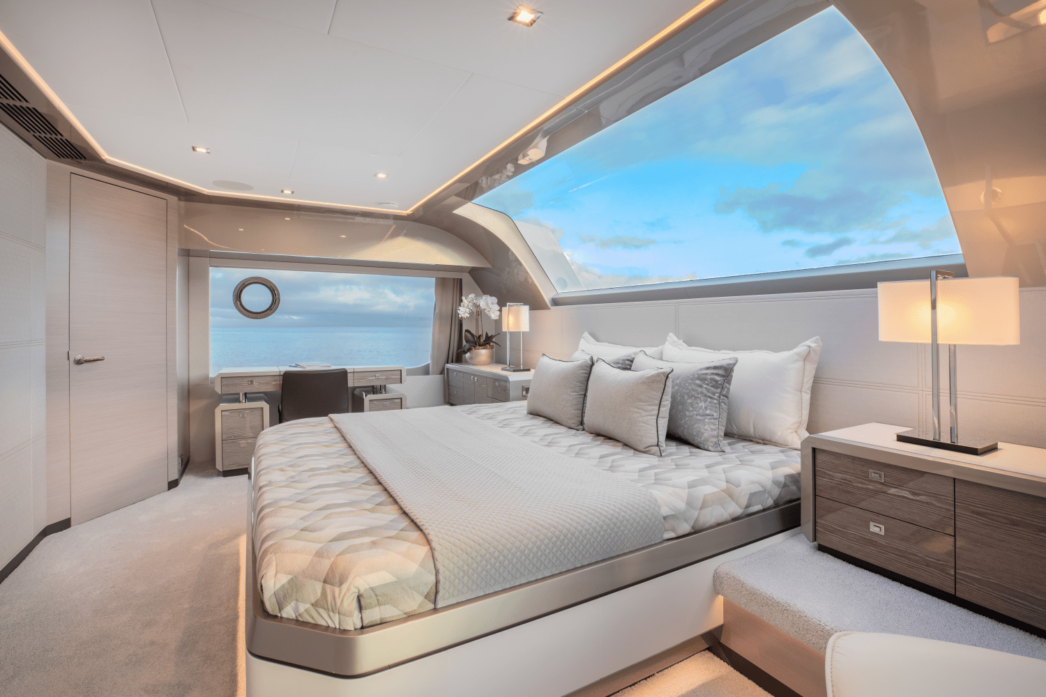 2025 Ocean Alexander 28E Image Thumbnail #27