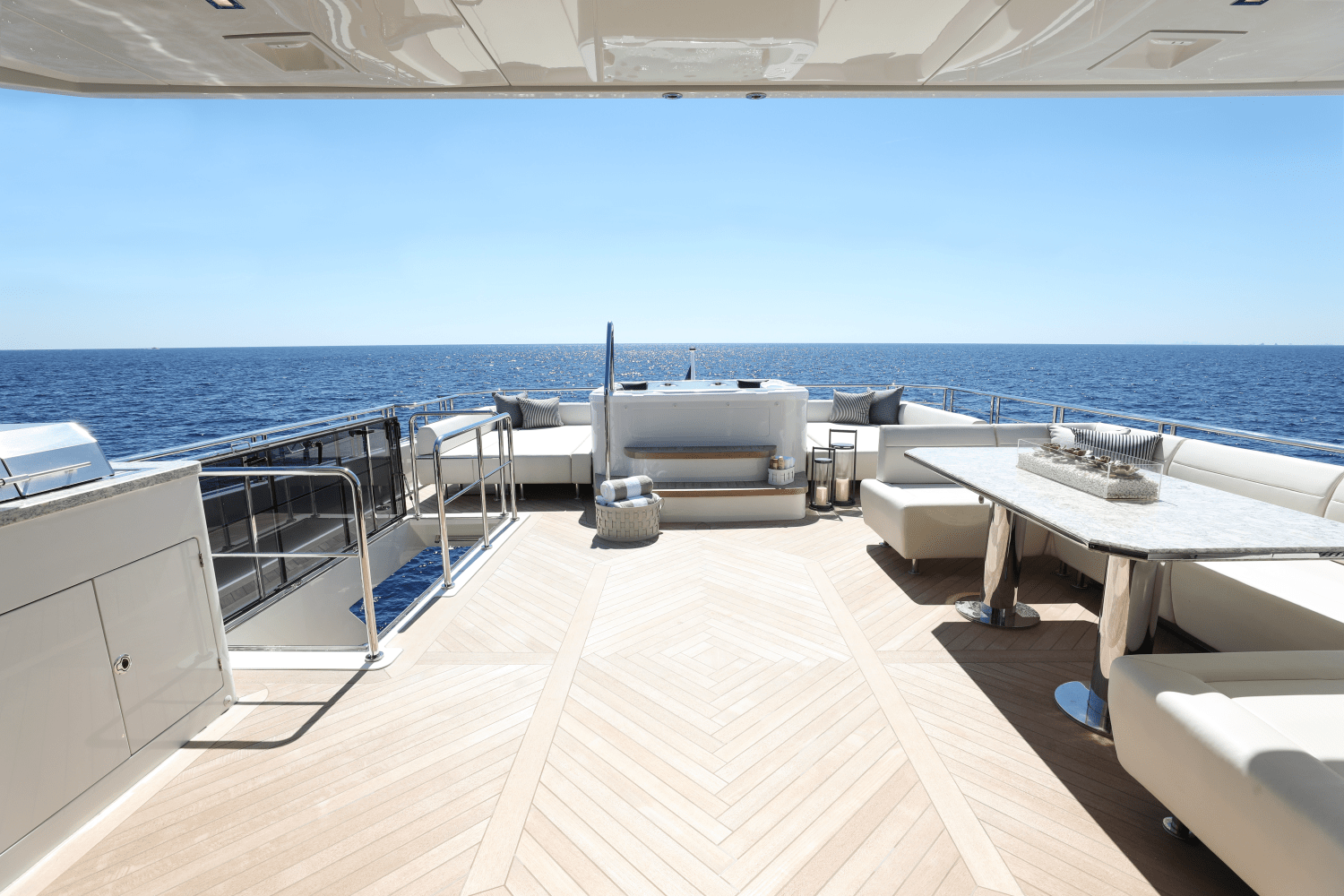 2025 Ocean Alexander 32E Image Thumbnail #17